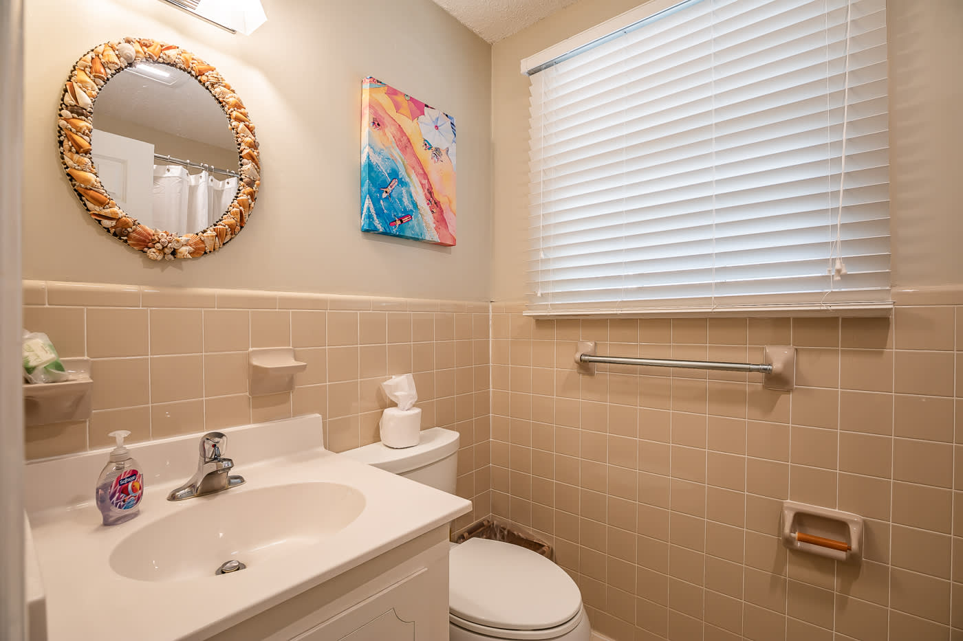 Ground Floor Apartment Primary Bedroom with King Bed