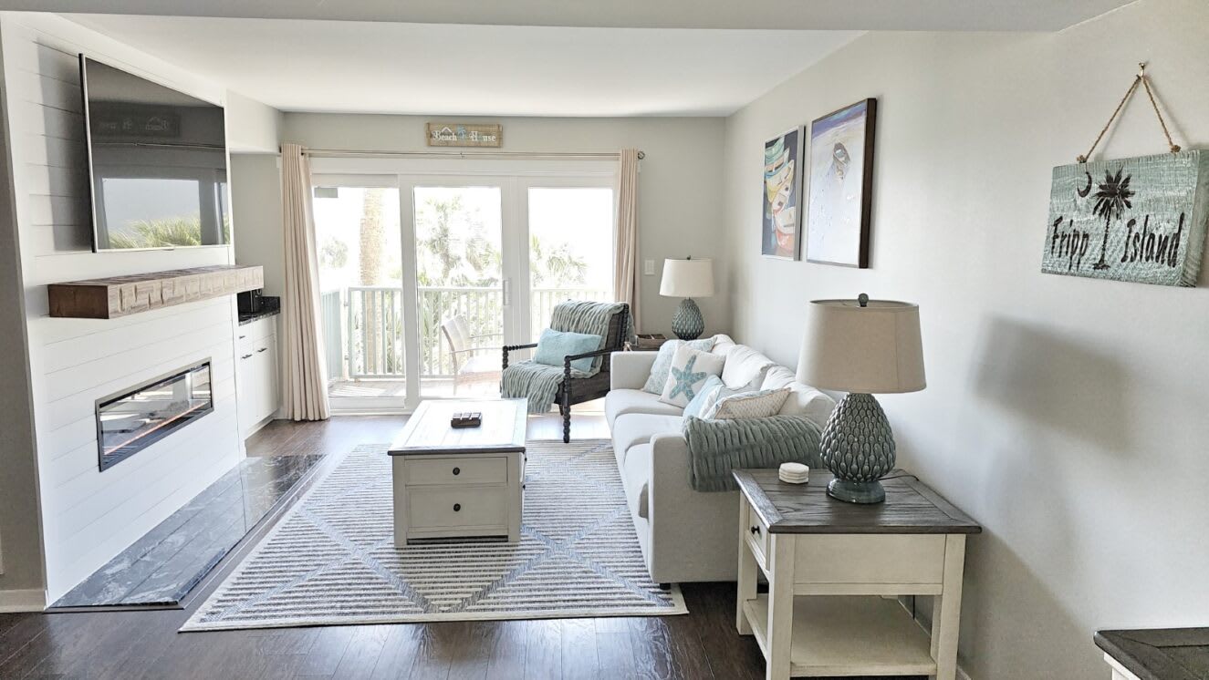 Spacious, comfortable living room