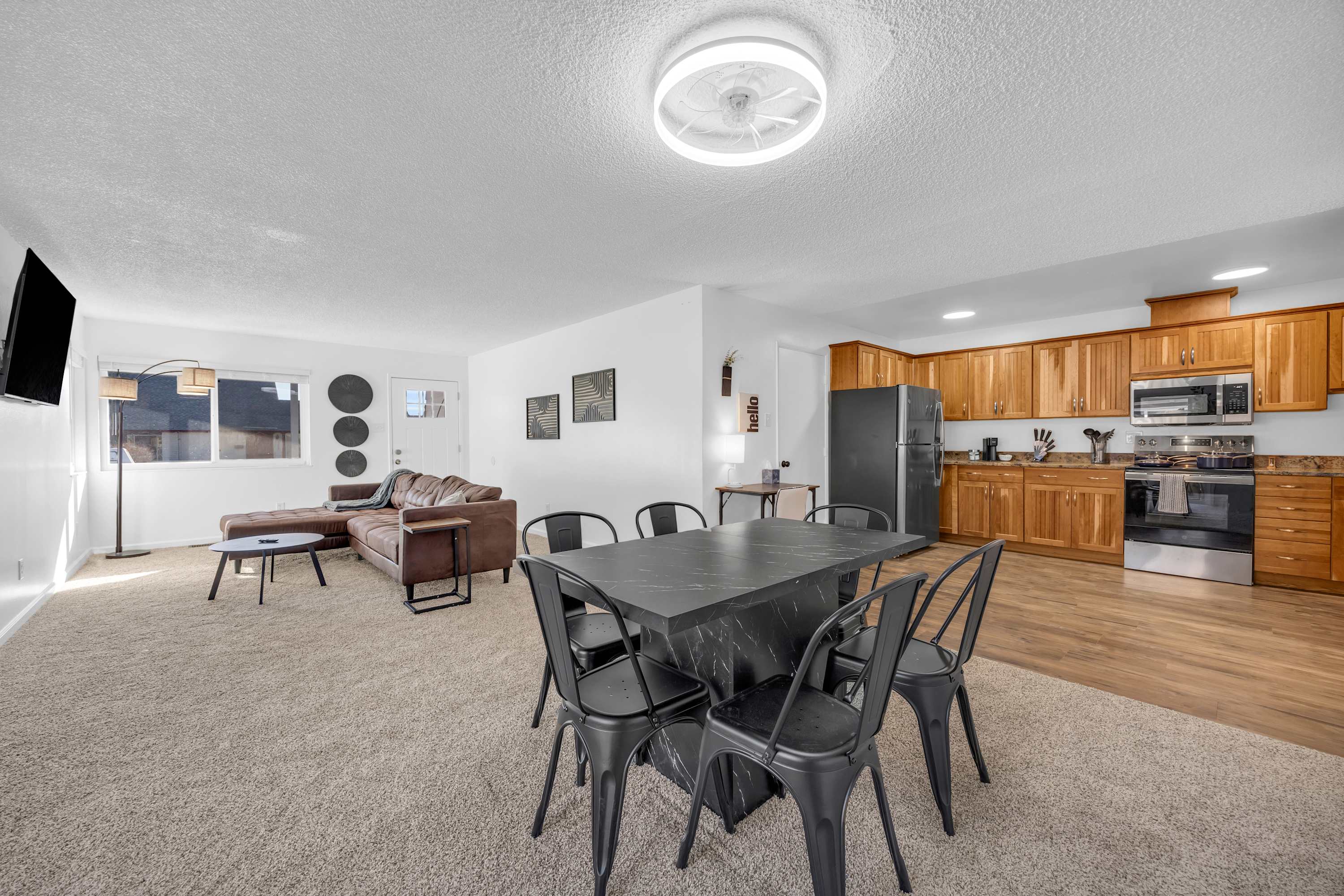 Sunny Side Retreat|Sleeps 15 — Sparks, NV — vacation rental