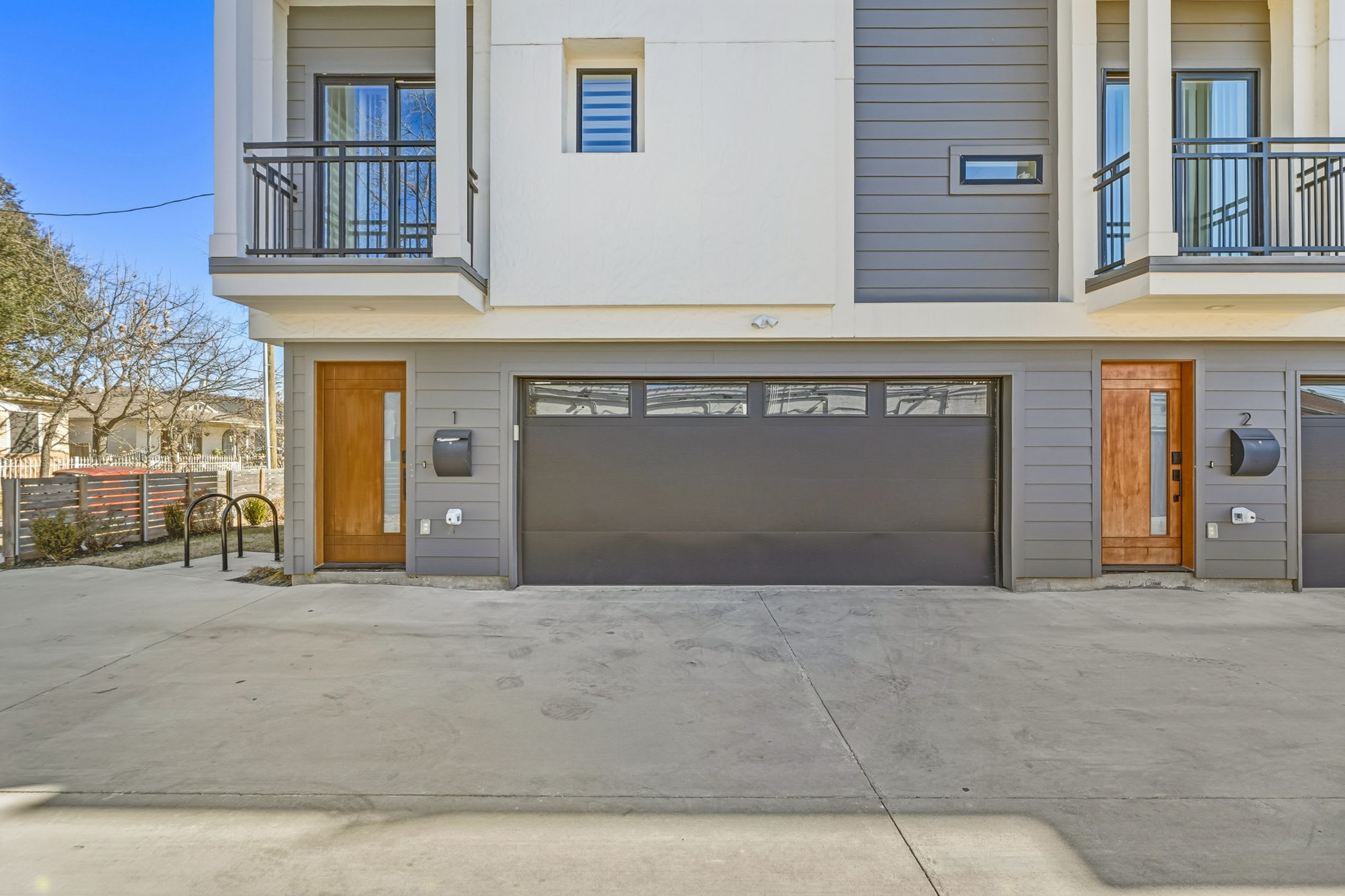 Stylish Townhome | Rooftop Patio + Private Garage