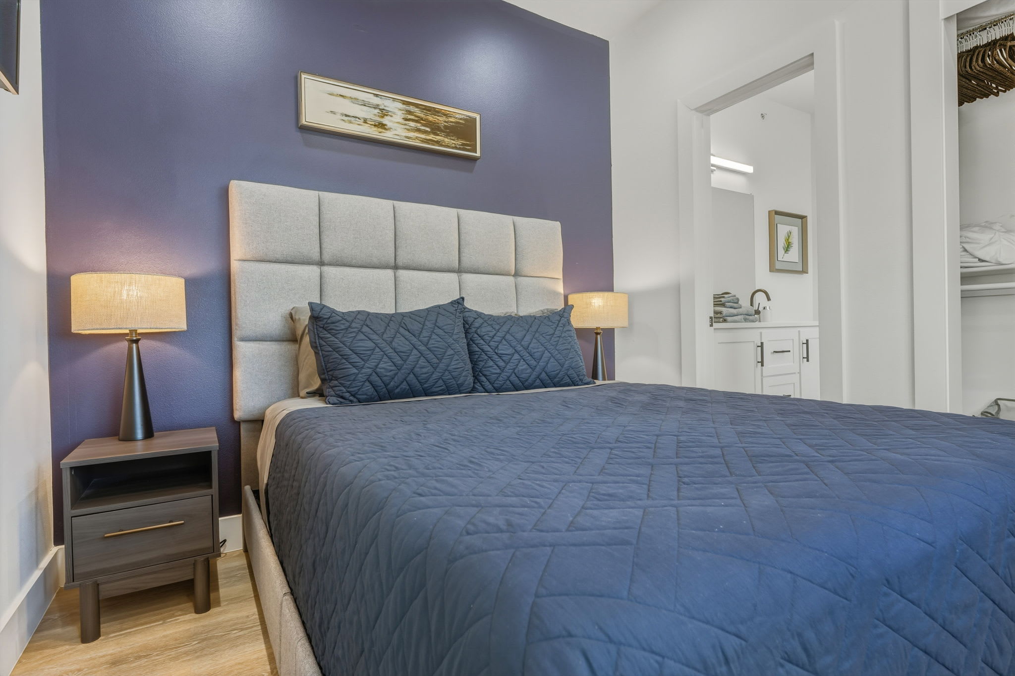 Stylish Townhome | Rooftop Patio + Private Garage