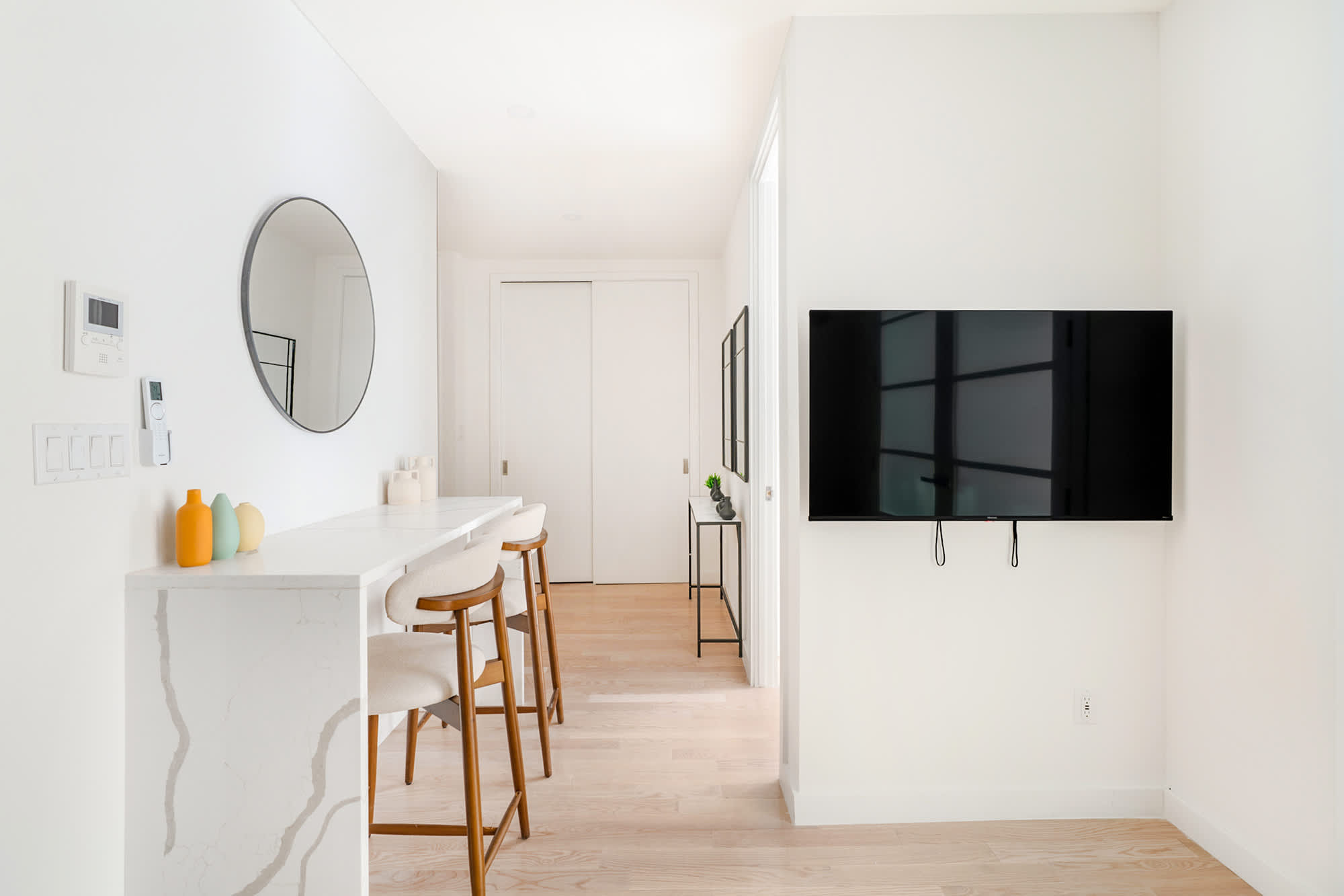 345-3A 2BR Newly Reno Prime UES WD in unit
