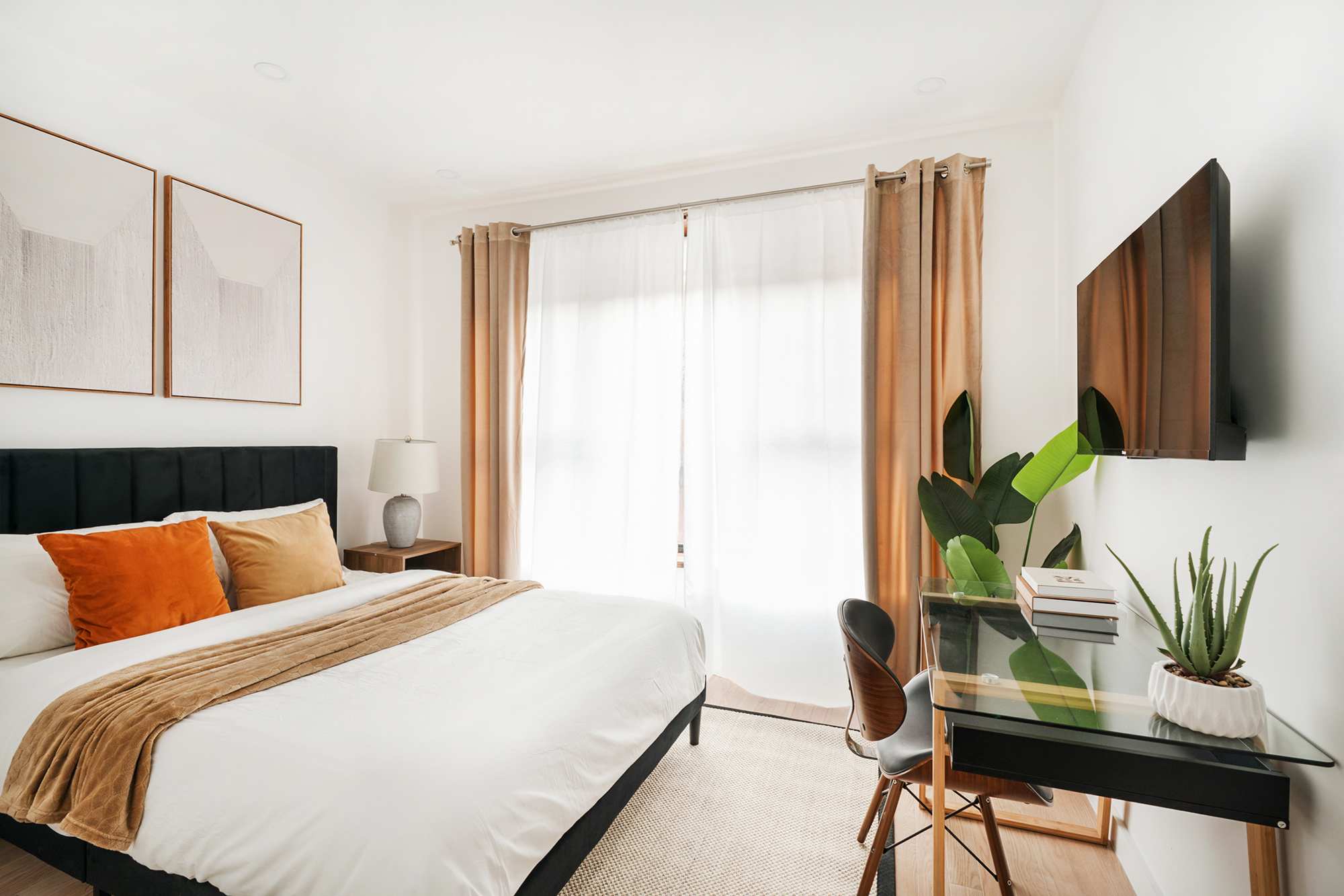 345-3A 2BR Newly Reno Prime UES WD in unit
