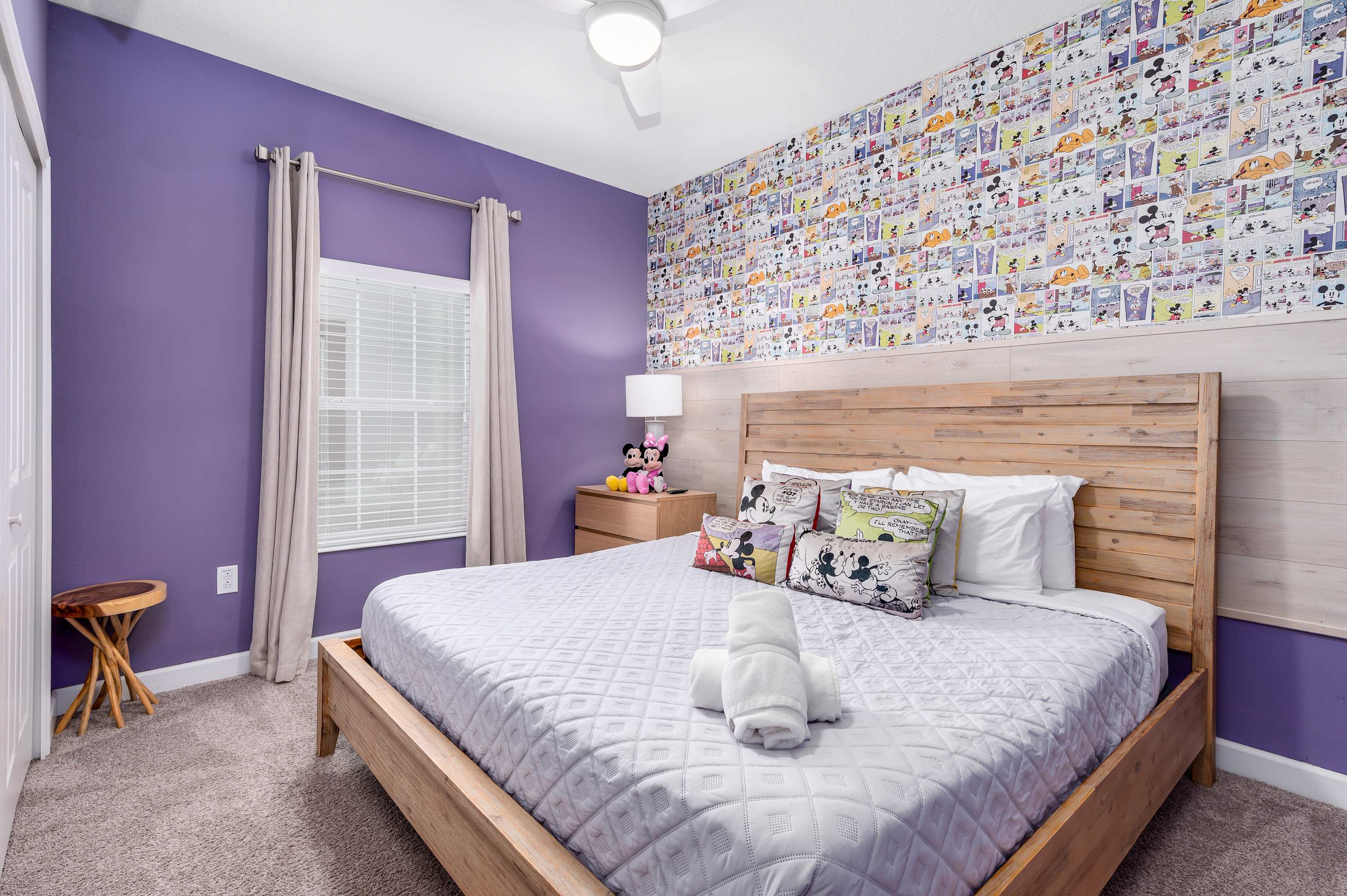 Large vacation home w/ pool access