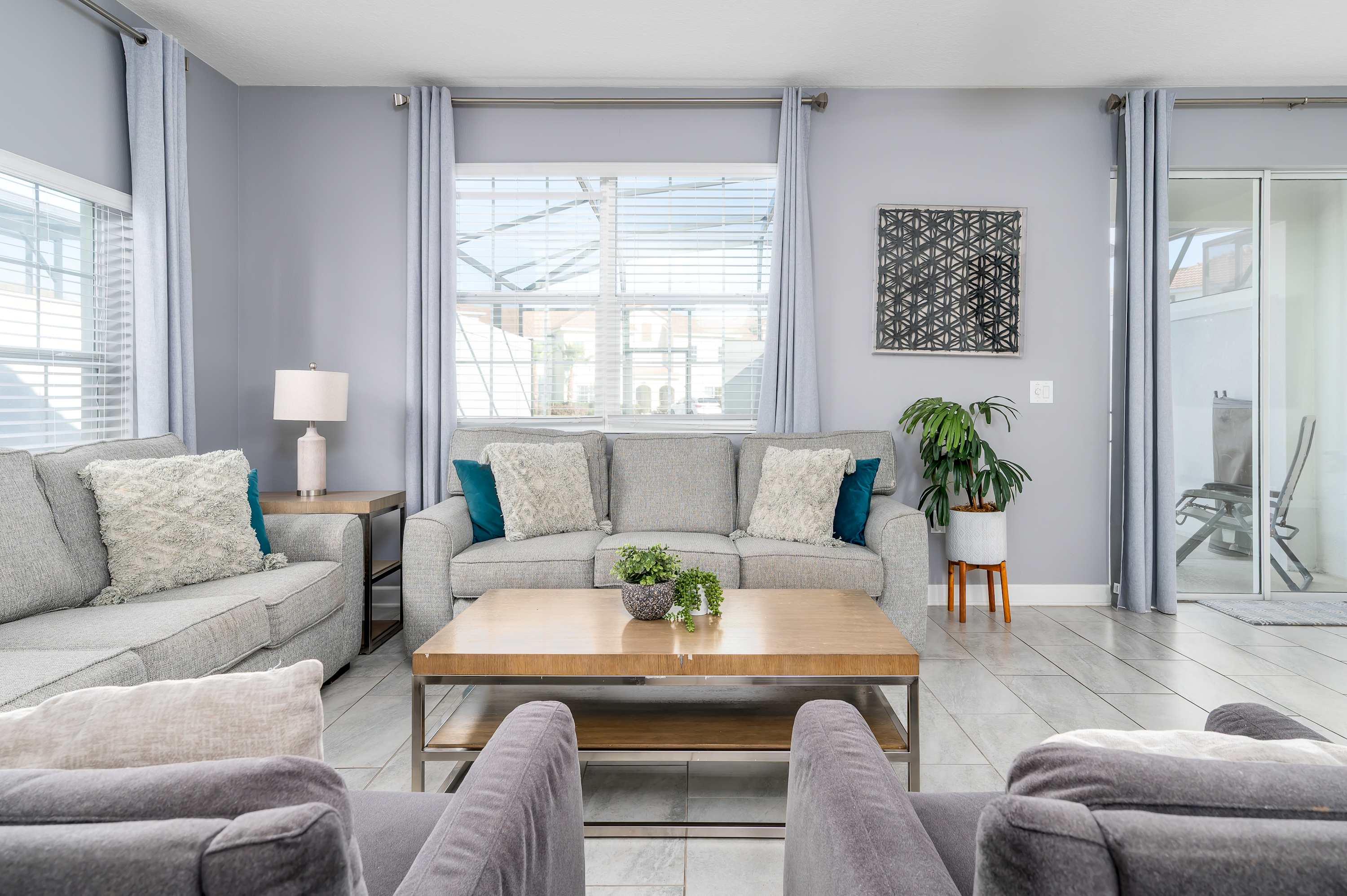 Large vacation home w/ pool access