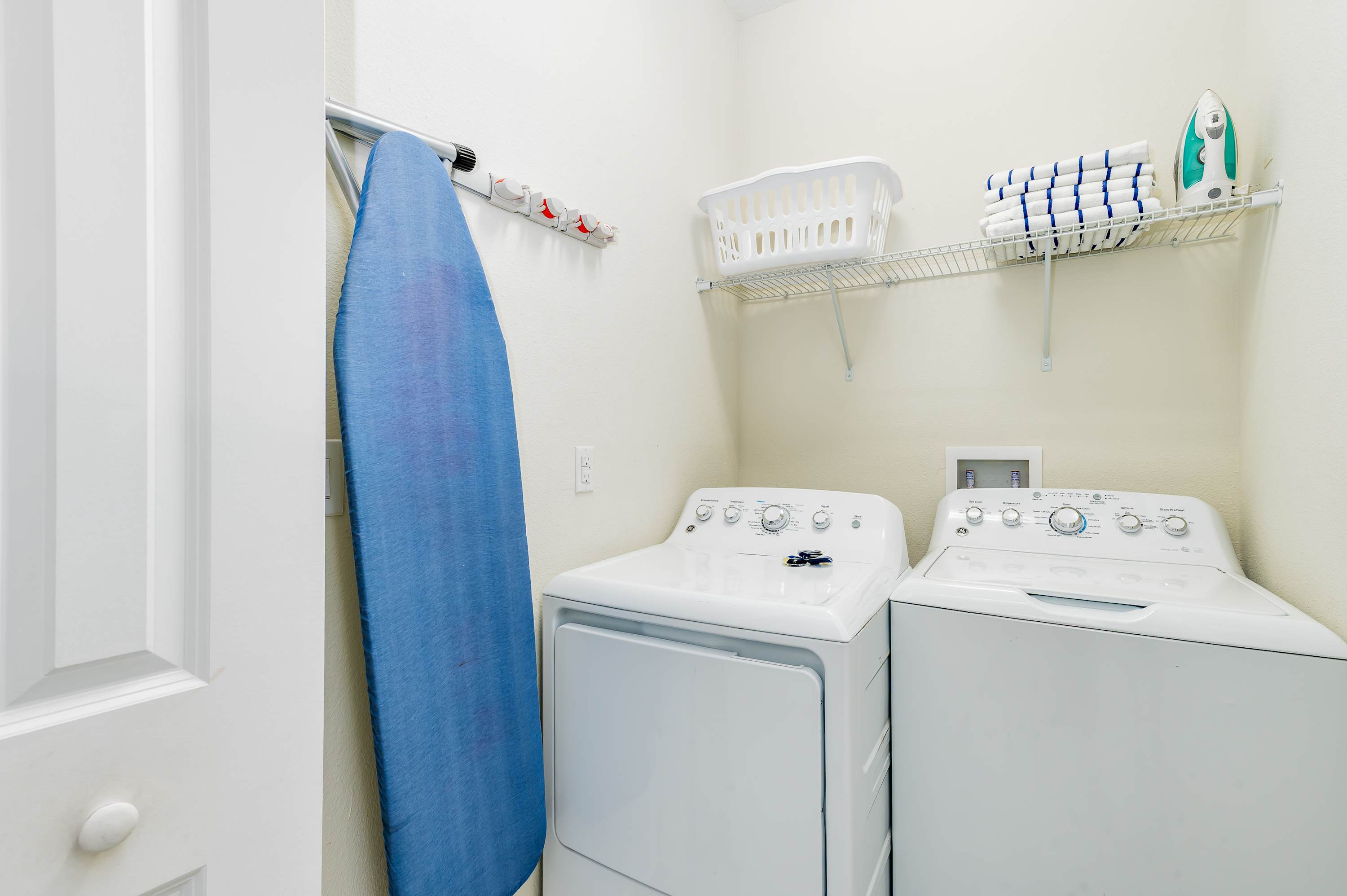 Large vacation home w/ pool access