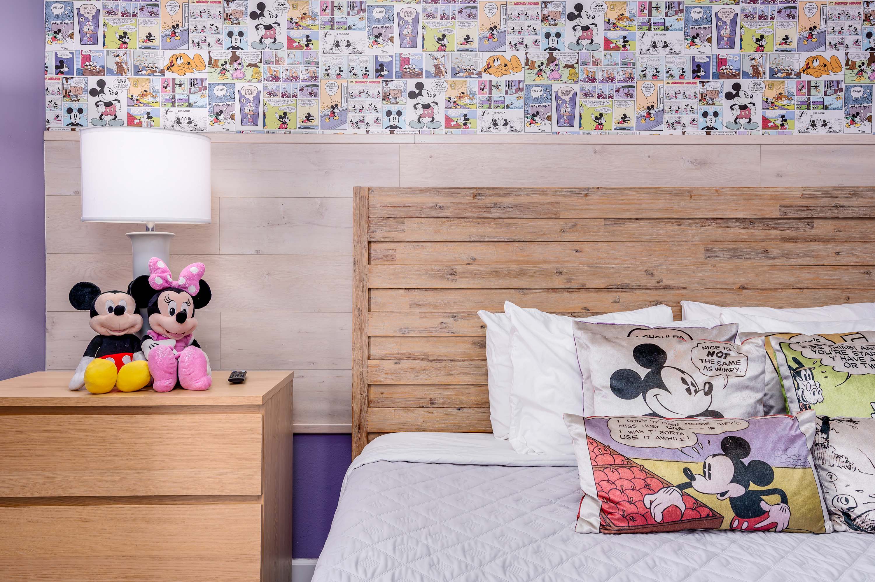 Large vacation home w/ pool access