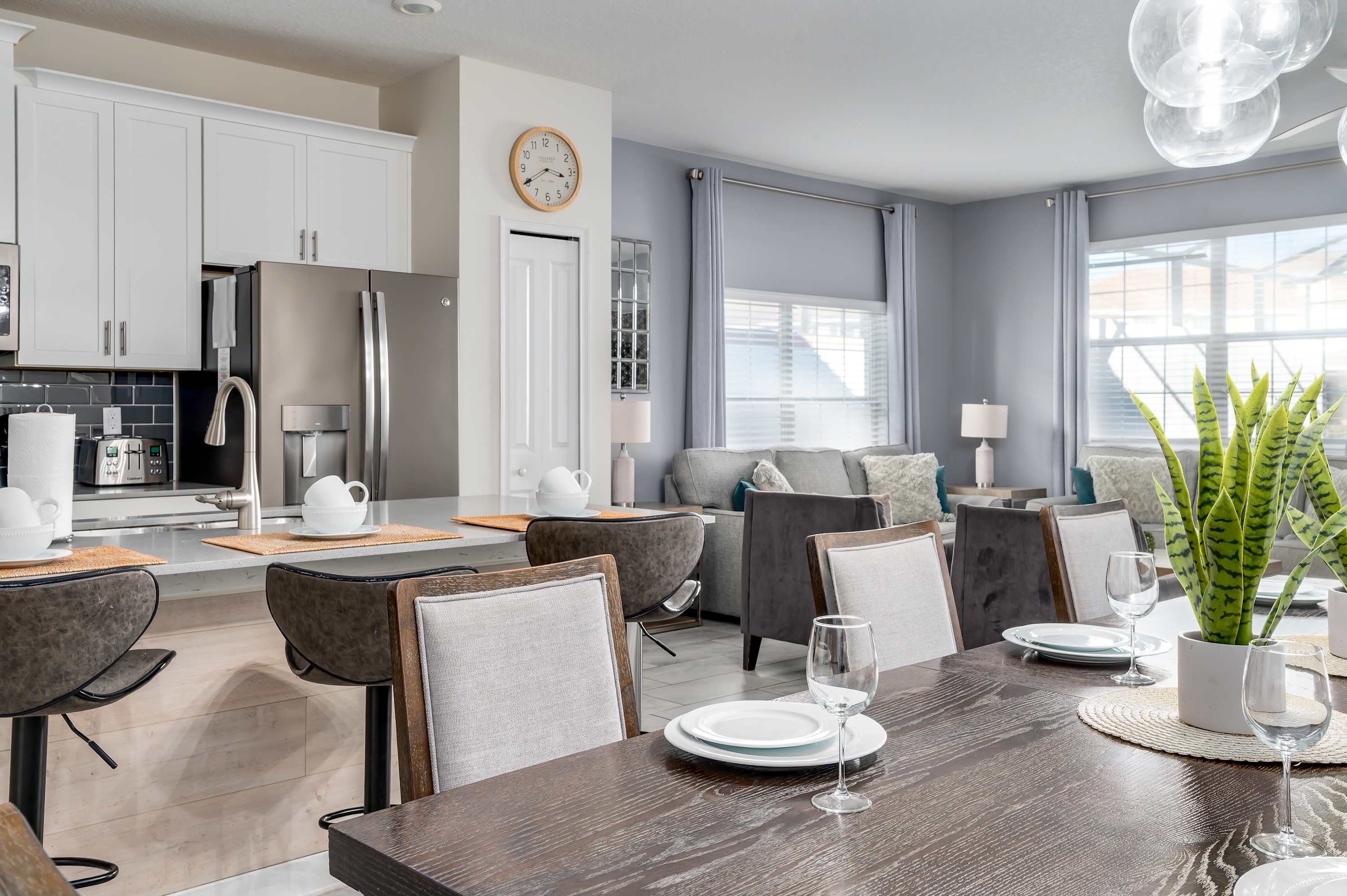 Large vacation home w/ pool access