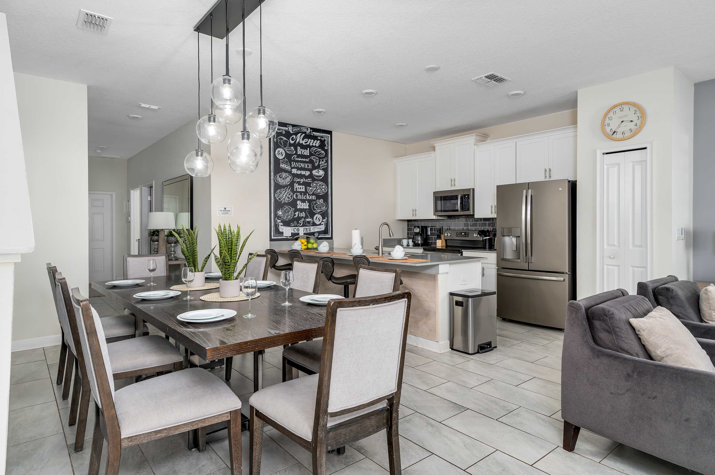 Large vacation home w/ pool access