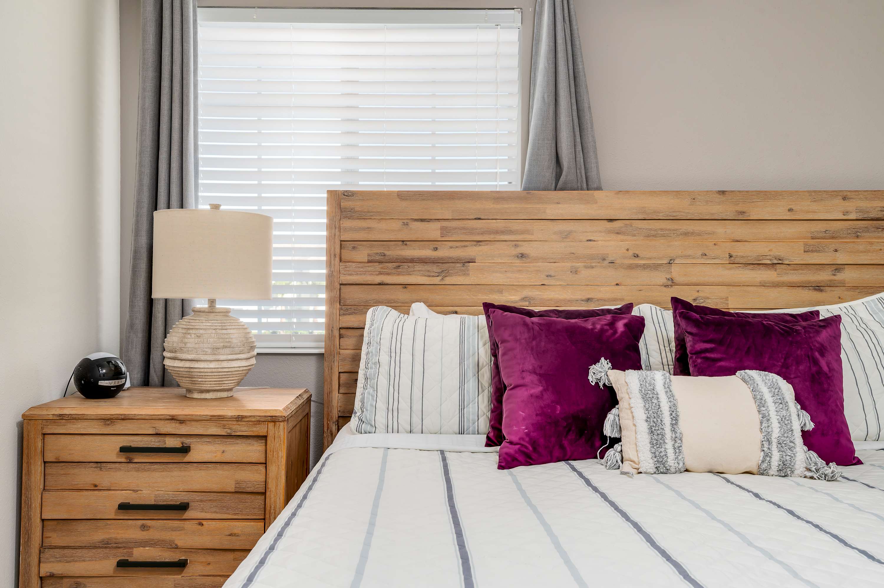 Large vacation home w/ pool access