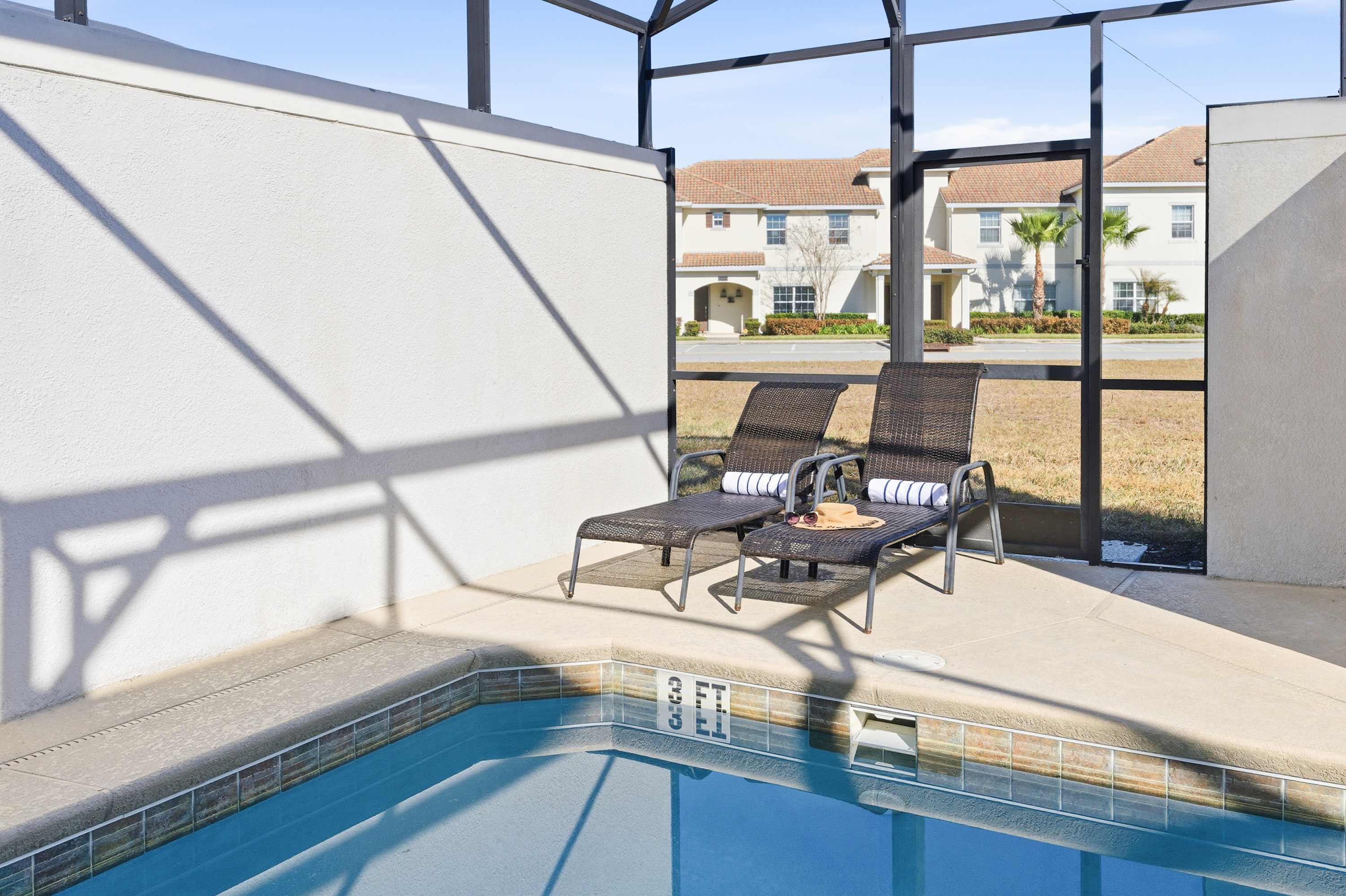 Large vacation home w/ pool access