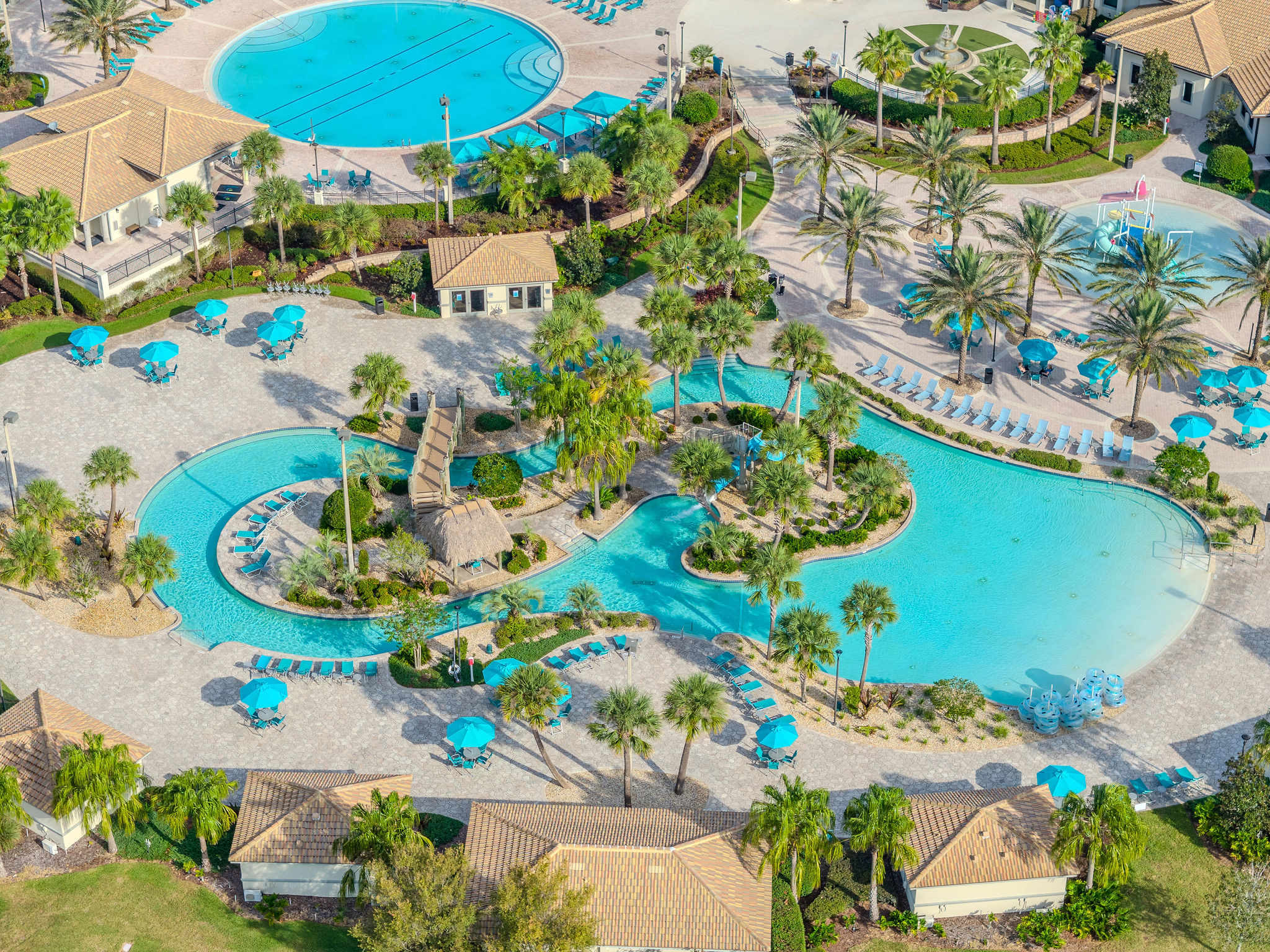 Family home w/ pool, cinema & resort access