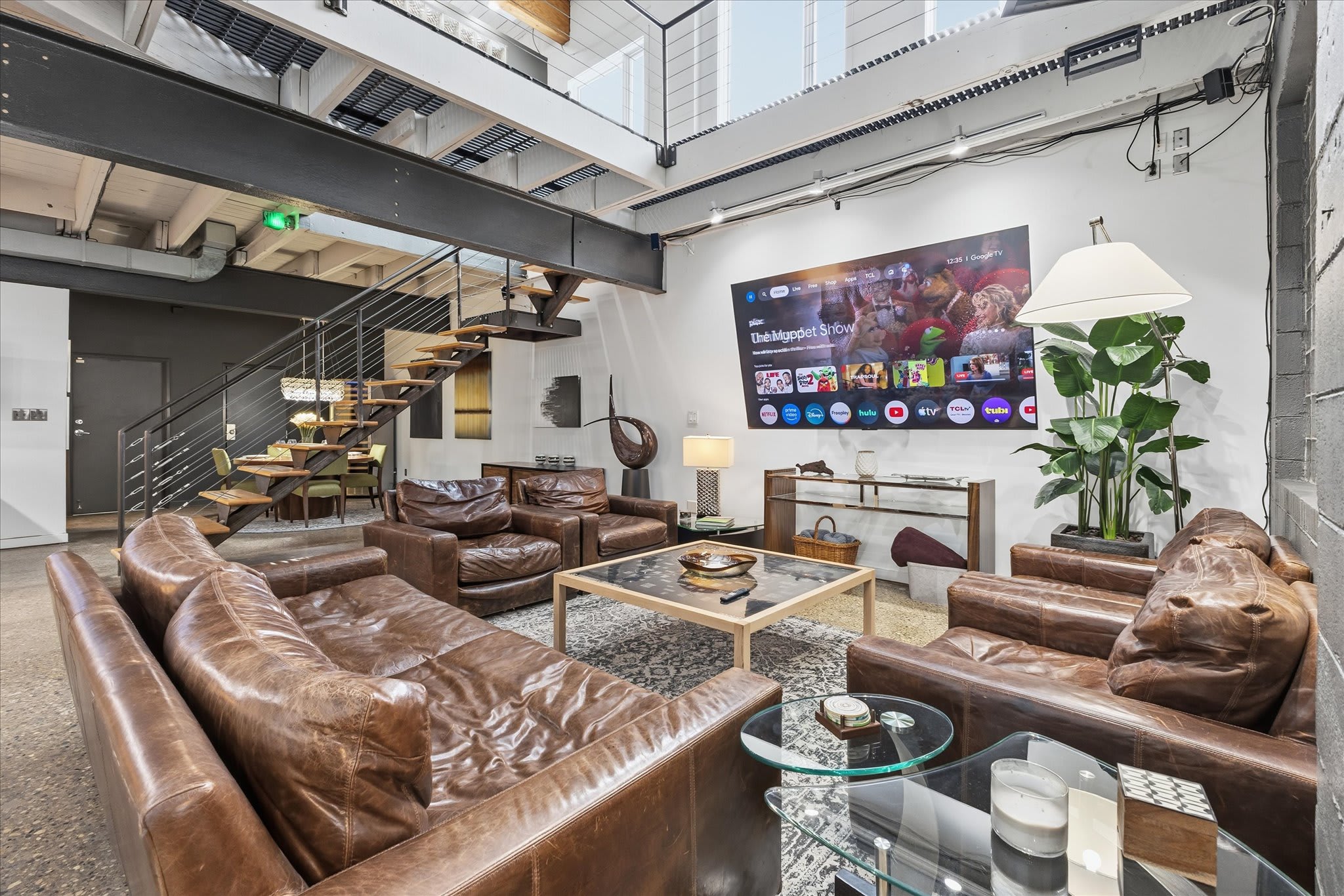 Luxury 5BR Mass Ave Retreat w Gym & Sauna in Indianapolis, IN