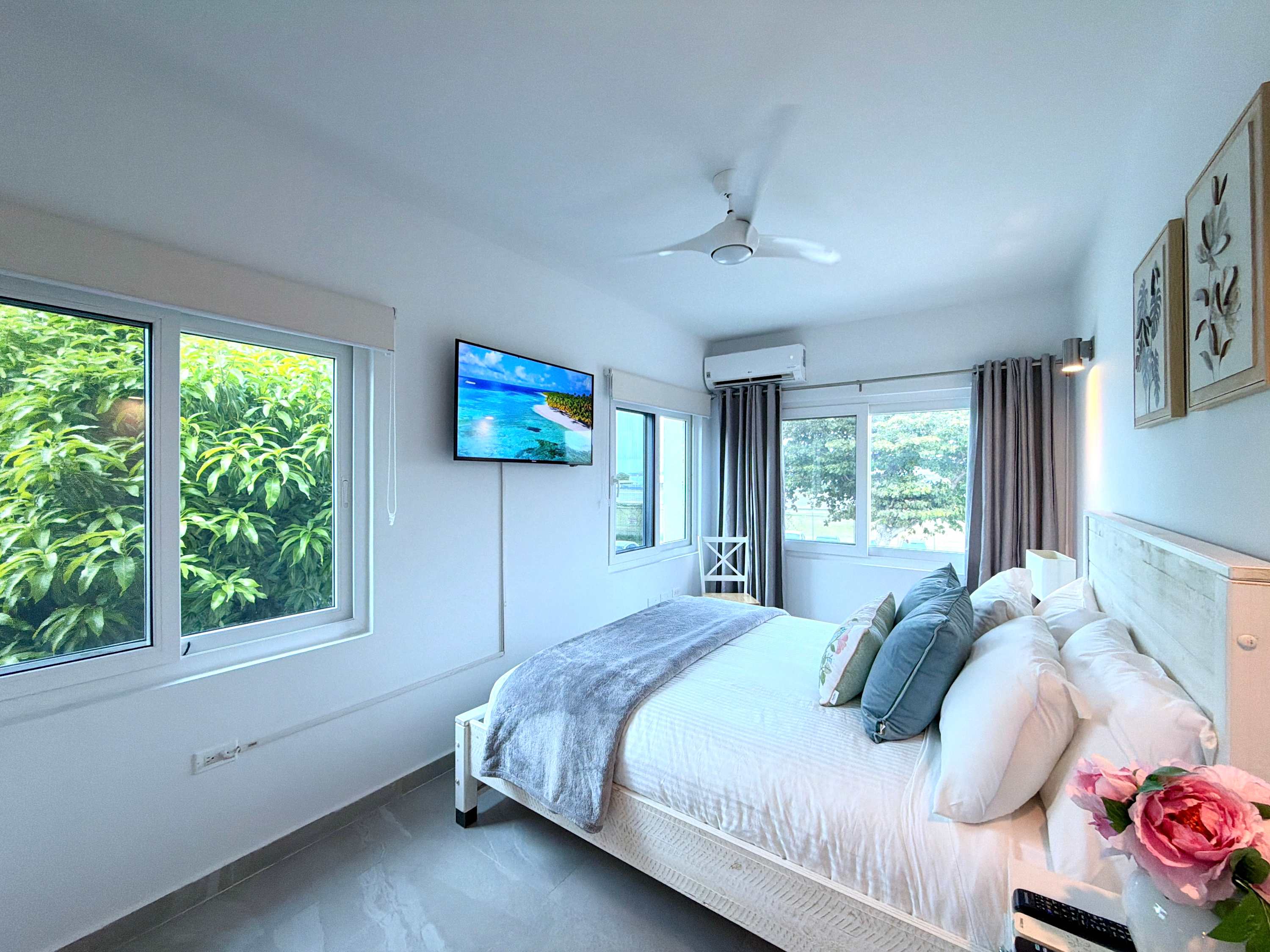 SeaCove 2 BRM Condo Steps to the Beach · Simpson Bay | SeaLaVie SXM — photo 11