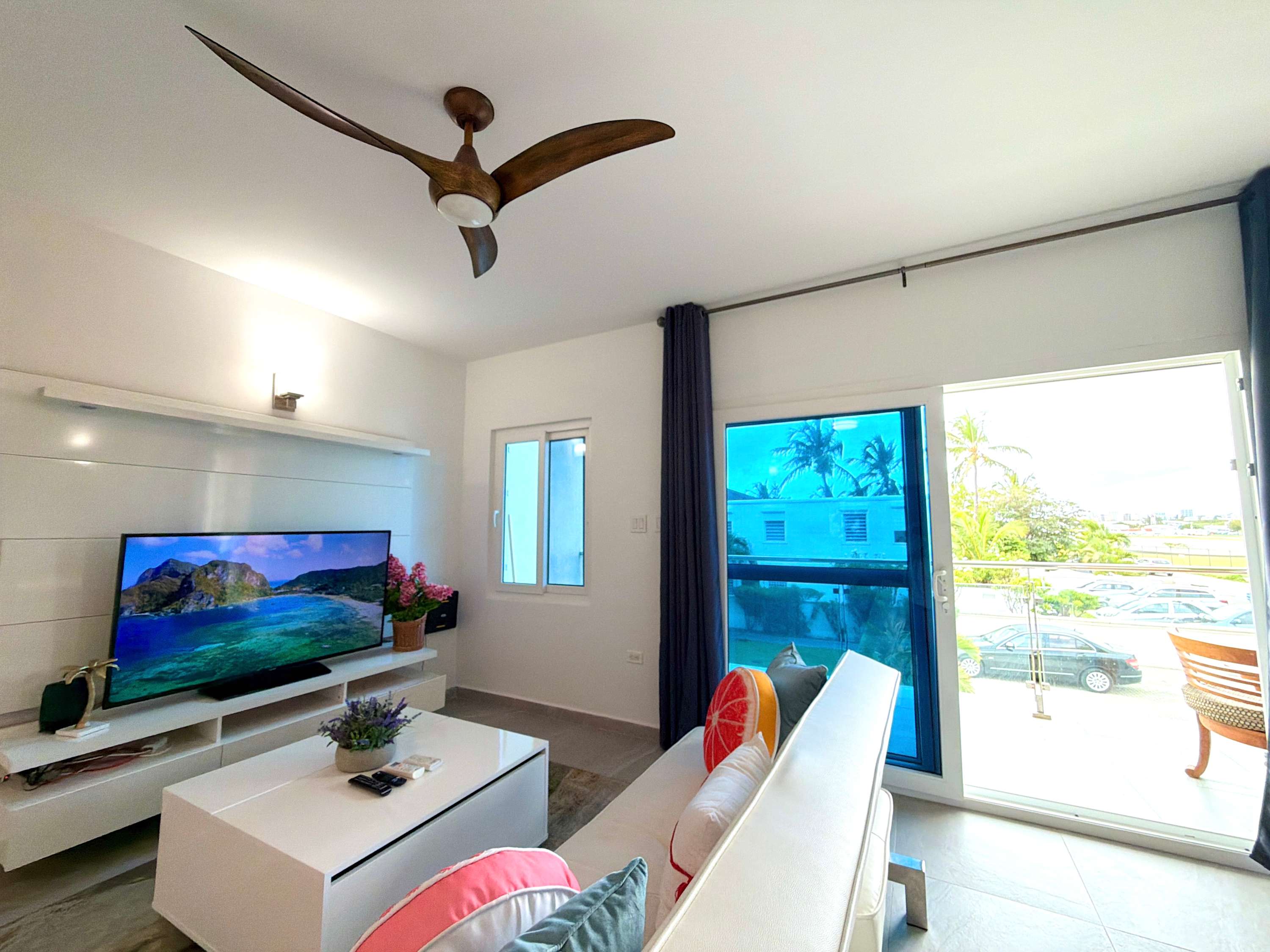 SeaCove 2 BRM Condo Steps to the Beach · Simpson Bay | SeaLaVie SXM — photo 4