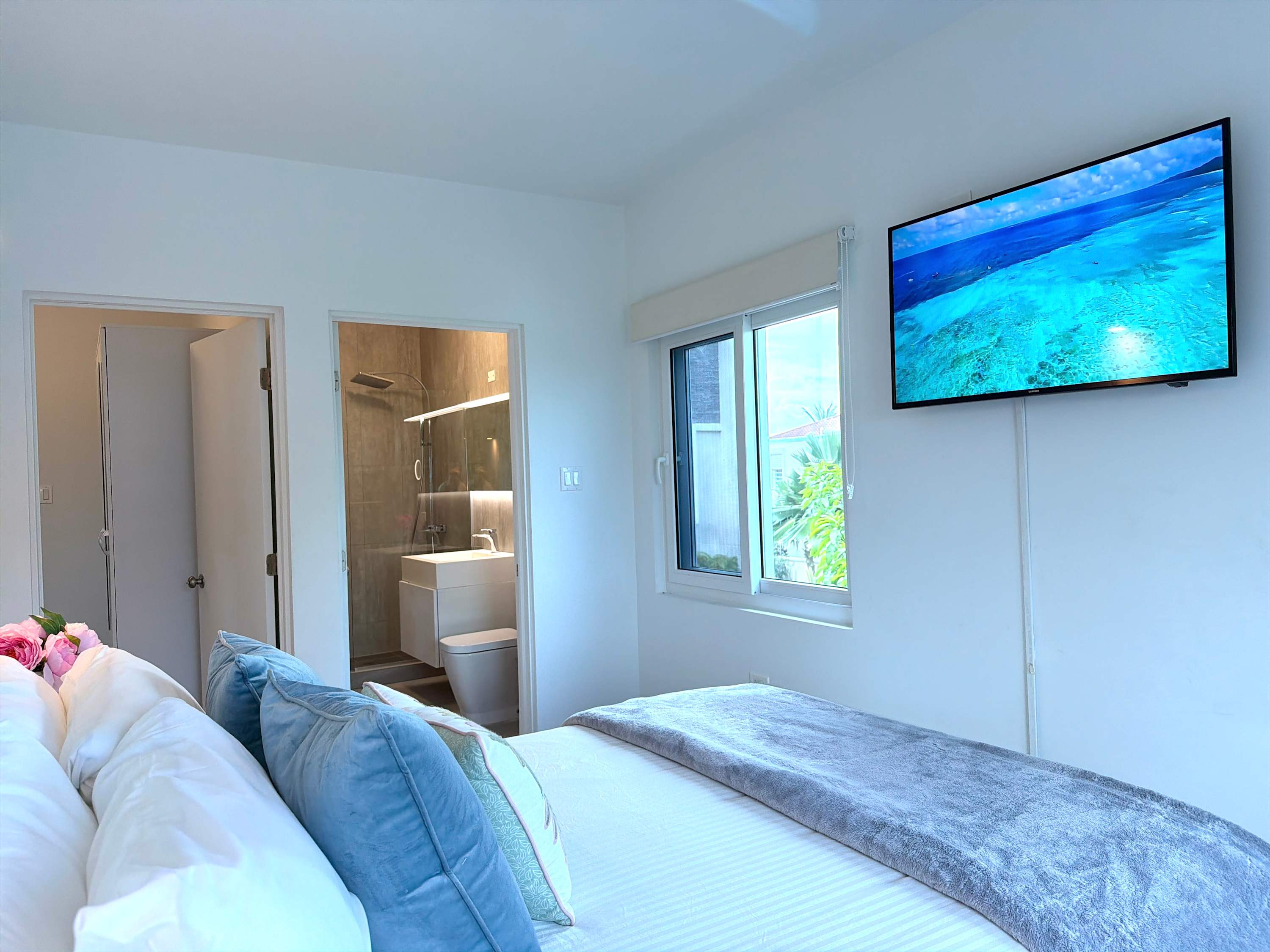 SeaCove 2 BRM Condo Steps to the Beach · Simpson Bay | SeaLaVie SXM — photo 13