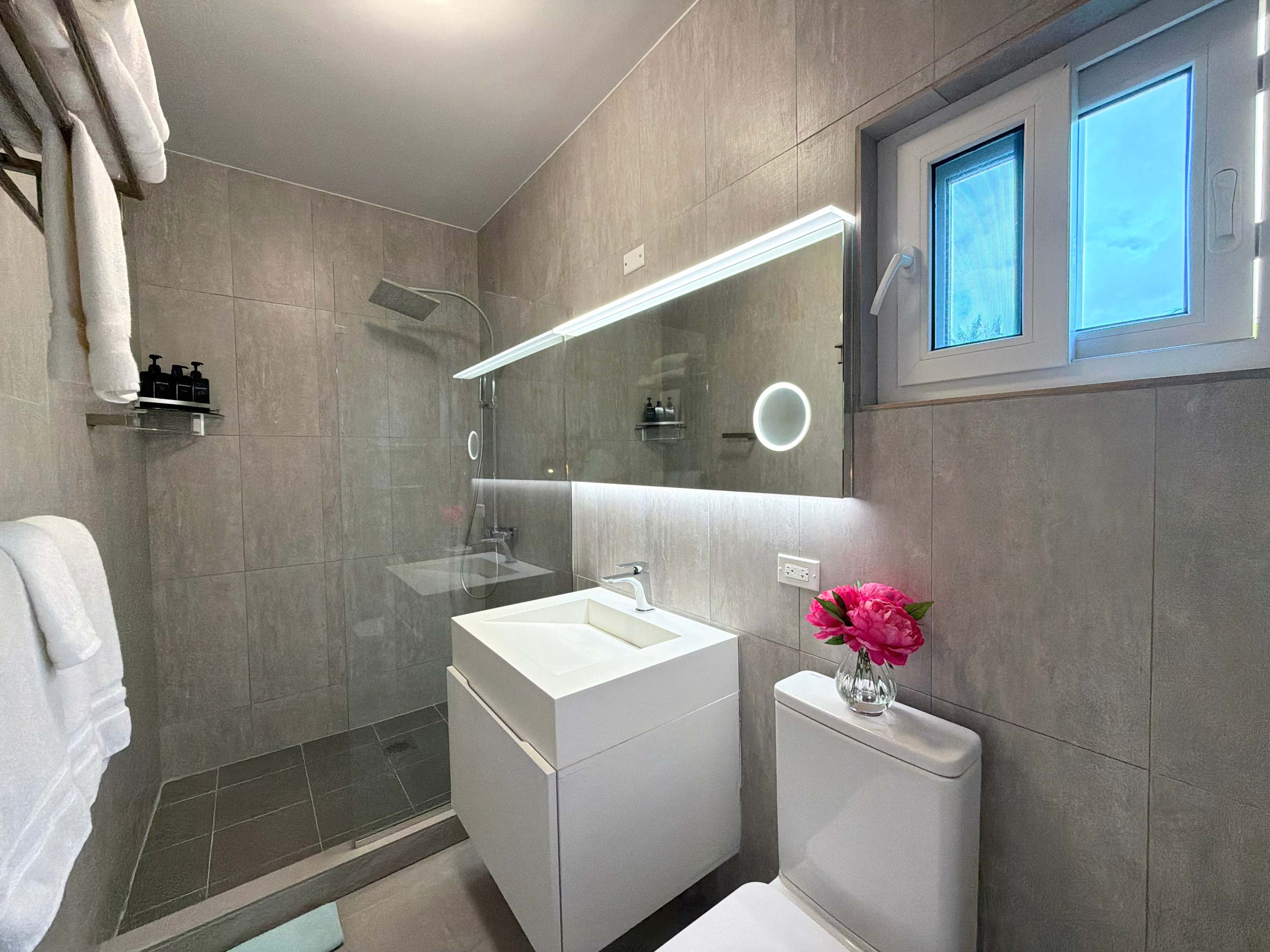 SeaCove 2 BRM Condo Steps to the Beach · Simpson Bay | SeaLaVie SXM — photo 14