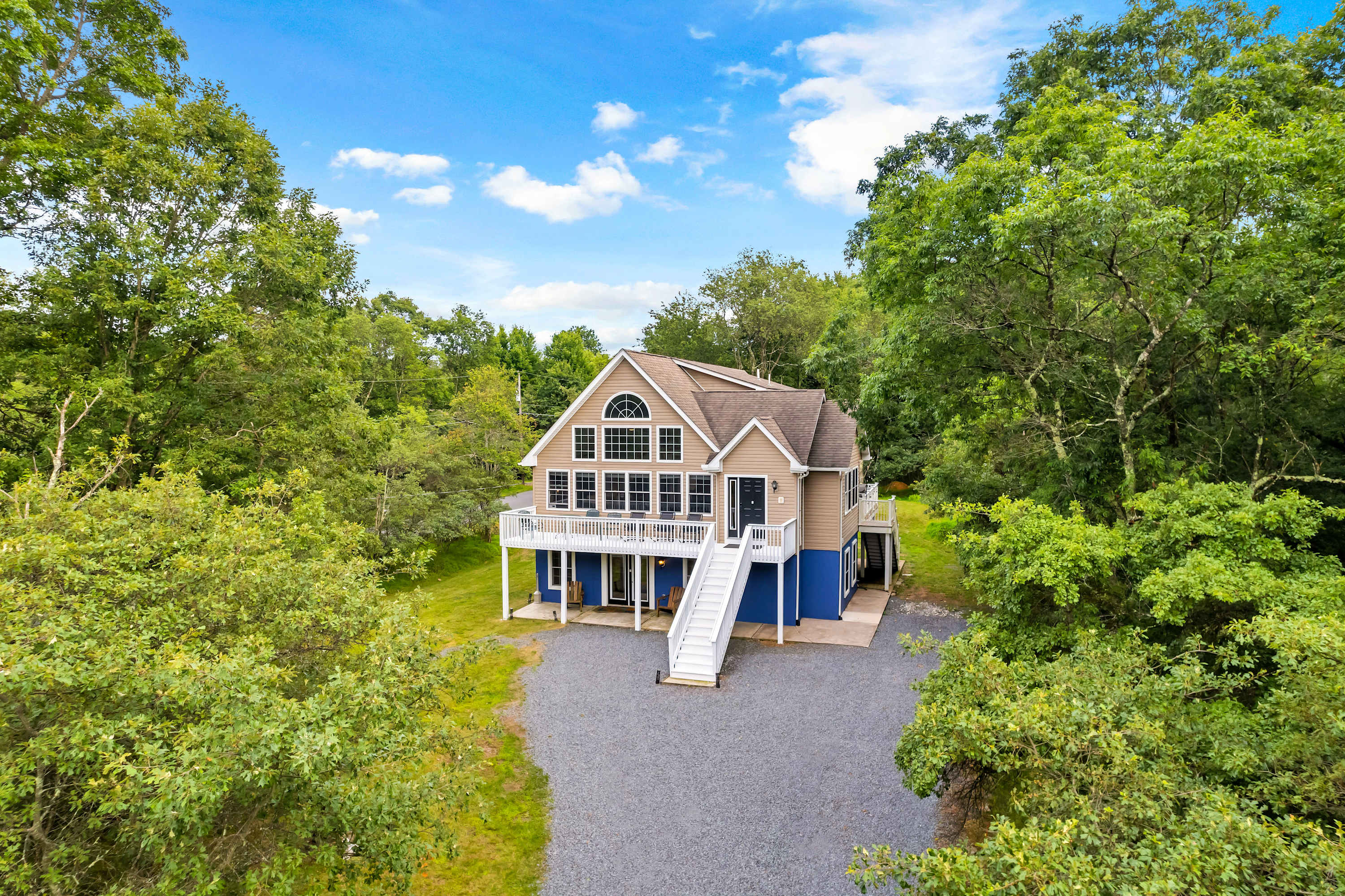Hot Tub, Game Room, Dog Friendly, Sports Bar, A/c - Pennsylvania