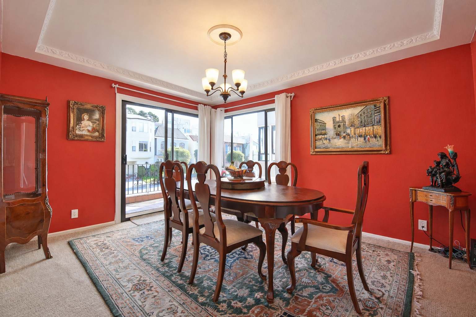 Beautiful Apt, Modern Kitchen, King Bed & Parking! 2