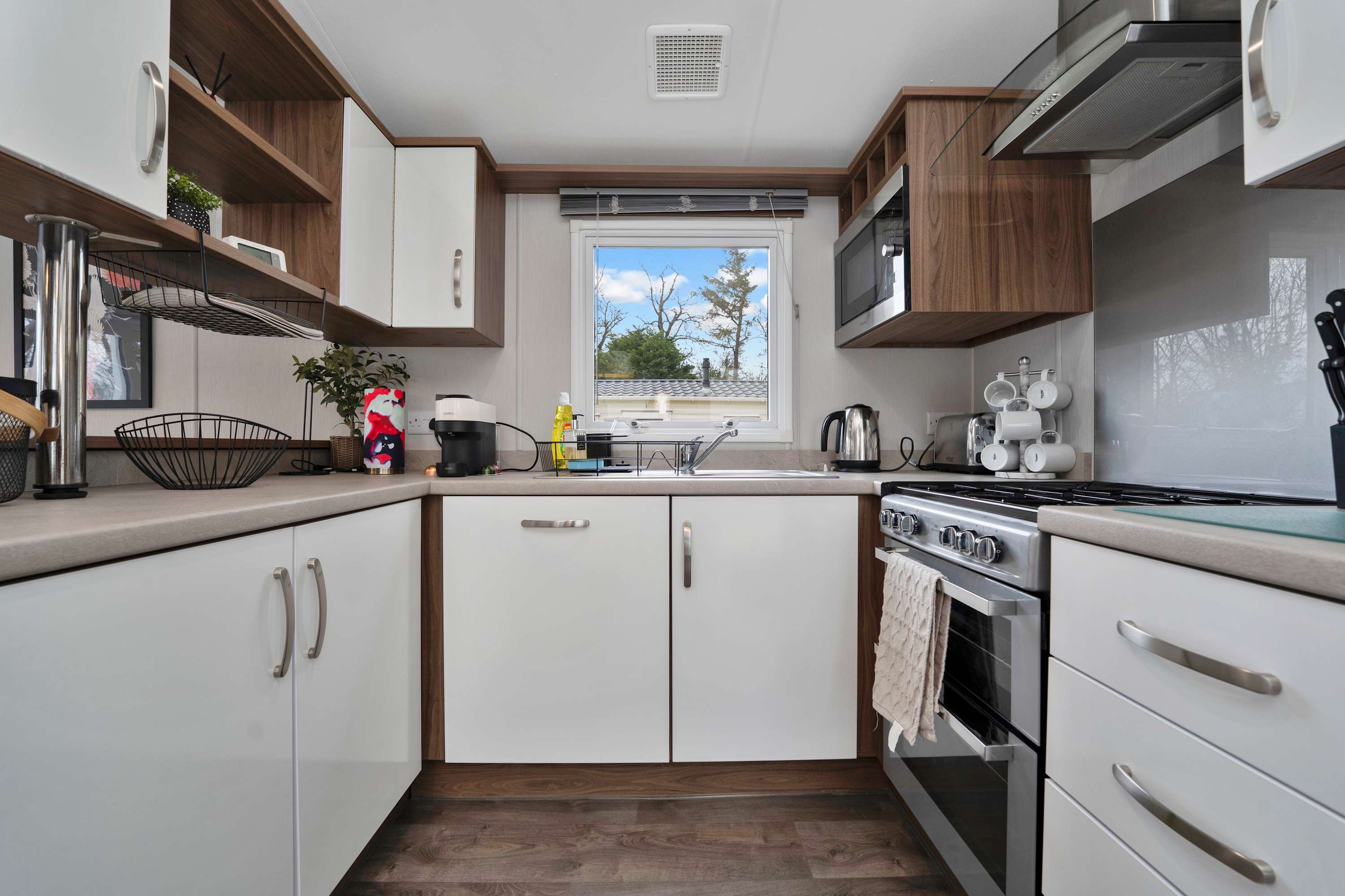 View Carnoustie Shores - 3Beds Luxury Coastal Lodge Sleeps 8 in 3 Carnoustie Drive, Haven Seton Sands Holiday Village EH32 0QF Carnoustie Shores - 3Beds Luxury Coastal Lodge Sleeps 8 in 3 Carnoustie Drive, Haven Seton Sands Holiday Village EH32 0QF - Property image 15 - VivreStays
