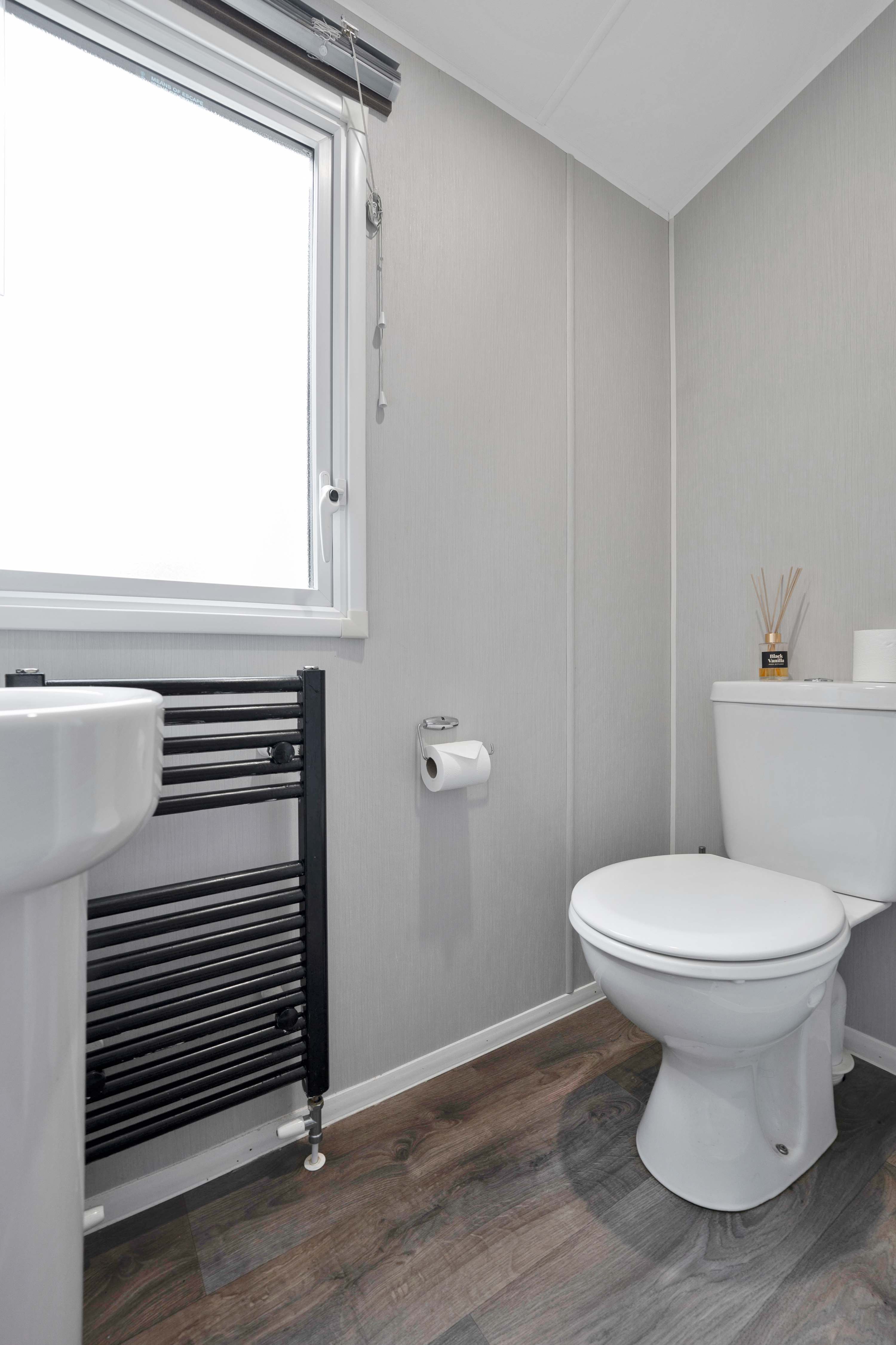 View Carnoustie Shores - 3Beds Luxury Coastal Lodge Sleeps 8 in 3 Carnoustie Drive, Haven Seton Sands Holiday Village EH32 0QF Carnoustie Shores - 3Beds Luxury Coastal Lodge Sleeps 8 in 3 Carnoustie Drive, Haven Seton Sands Holiday Village EH32 0QF - Property image 19 - VivreStays