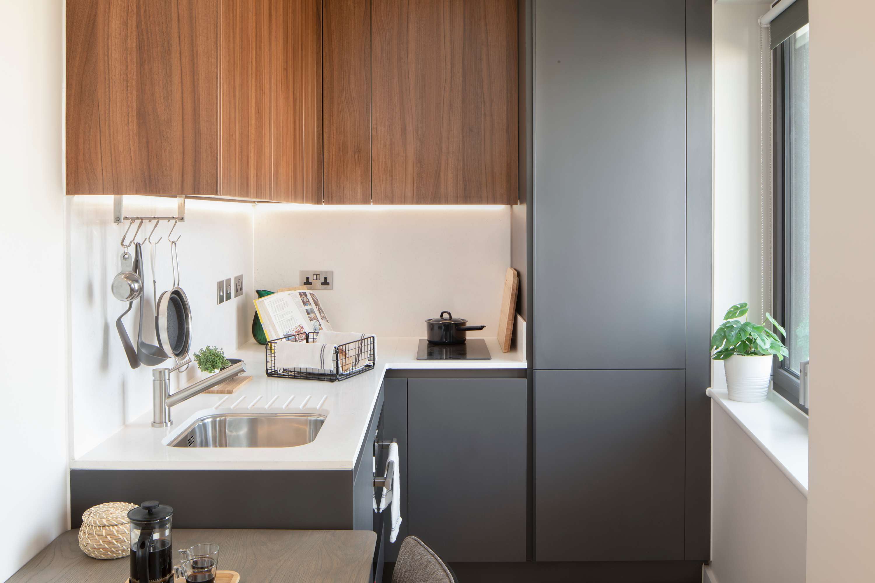 Remote-work ready studio with co-working : StayCozy