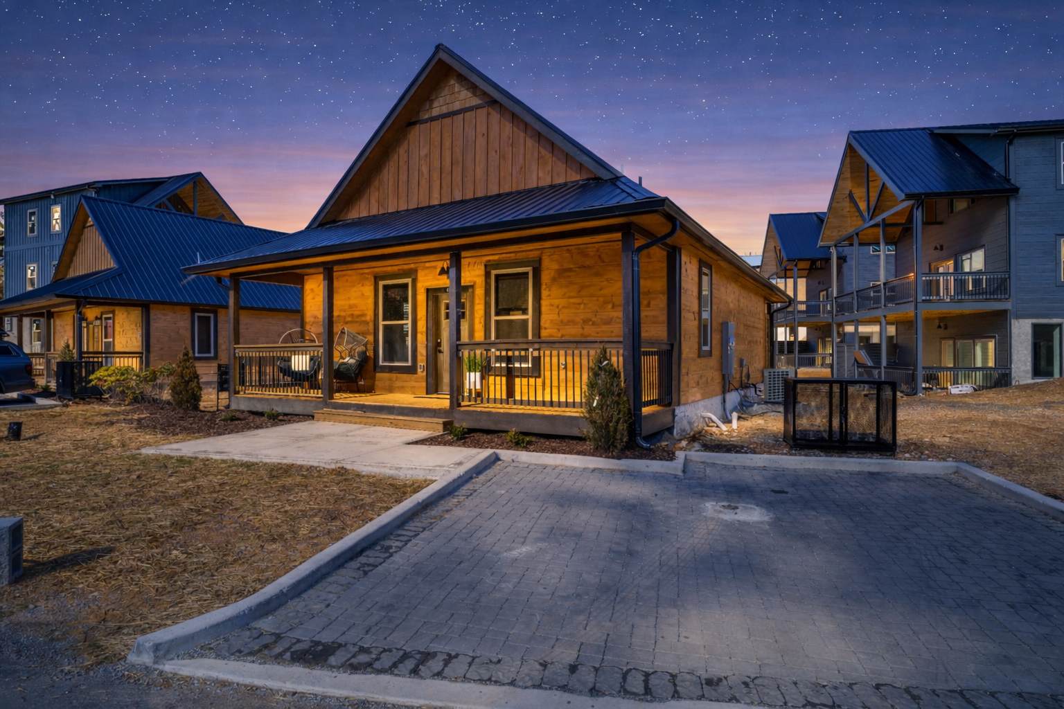 Bearfoot Cabin • Hot Tub • Near Parkway • Sleeps 7 — Pigeon Forge, TN — vacation rental