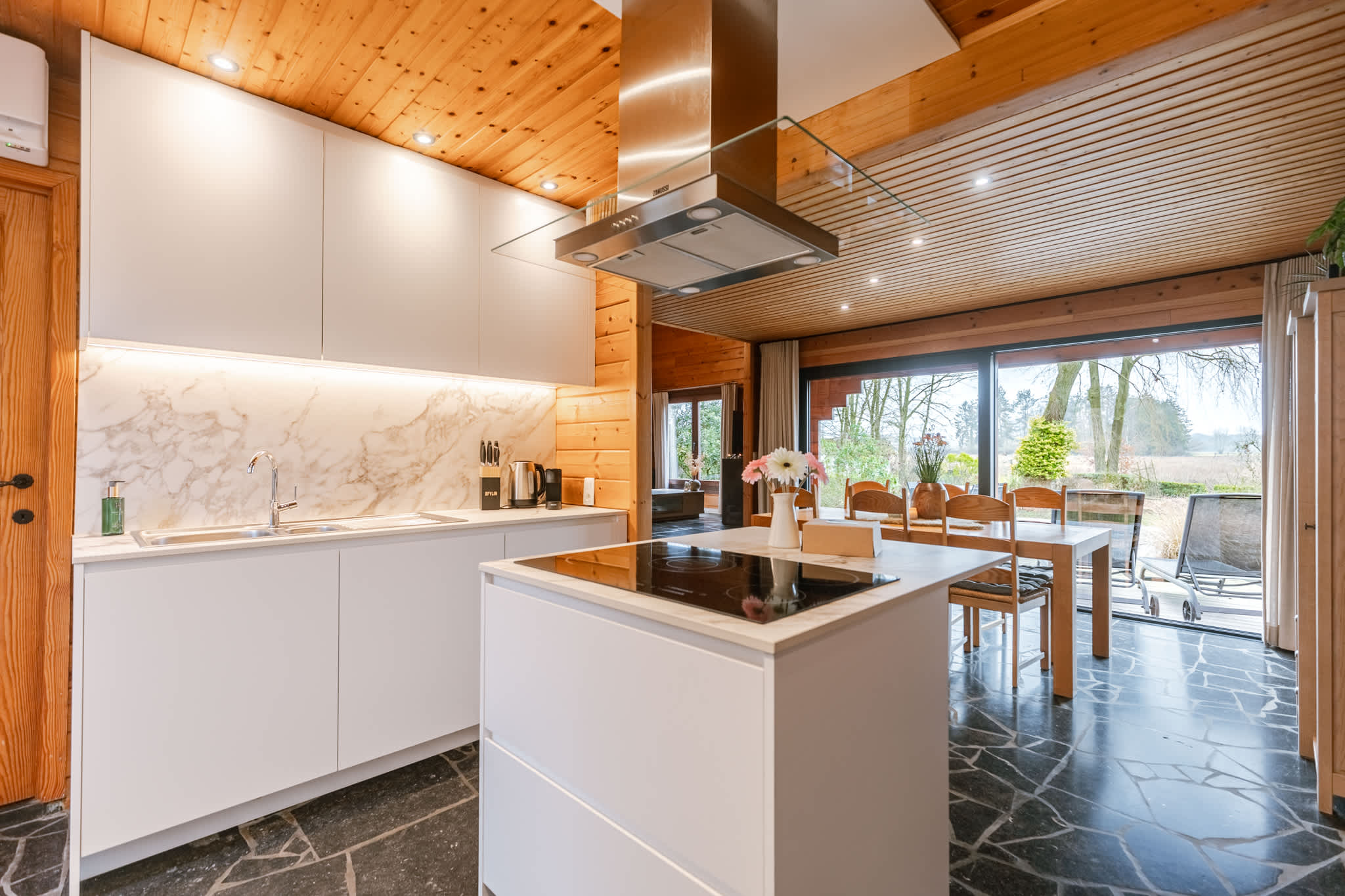 Anna-Helena · Forest Chalet Between Ghent & Bruges