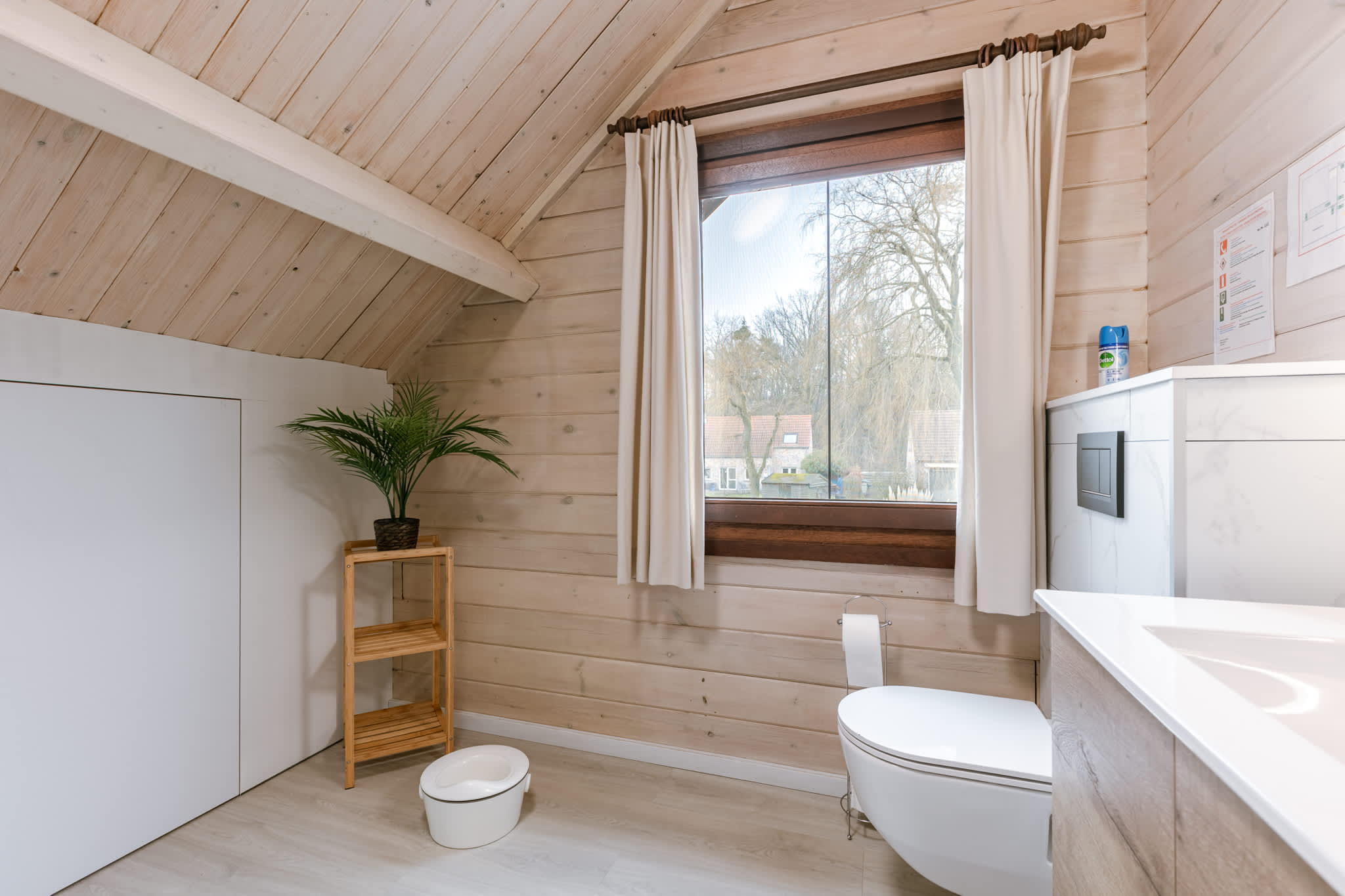 Anna-Helena · Forest Chalet Between Ghent & Bruges - Foto 17