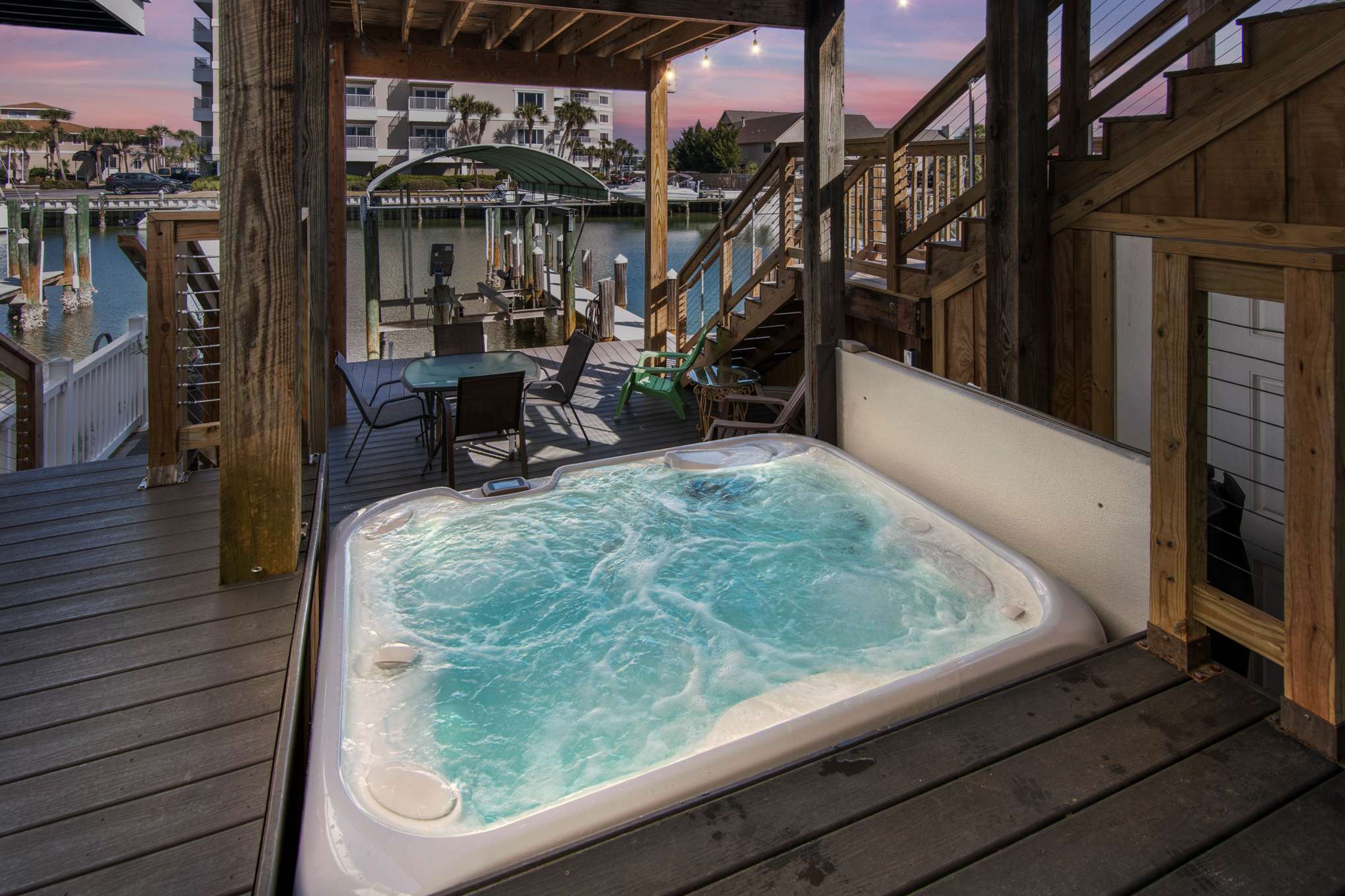 Perfect Harbor Townhome with Hot Tub, Beach Access