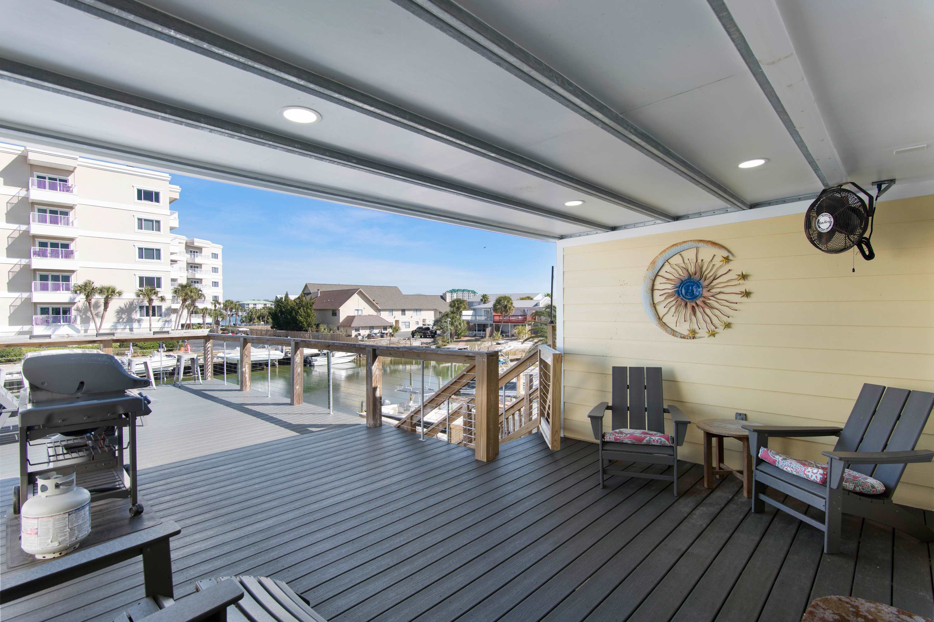 Perfect Harbor Townhome with Hot Tub, Beach Access