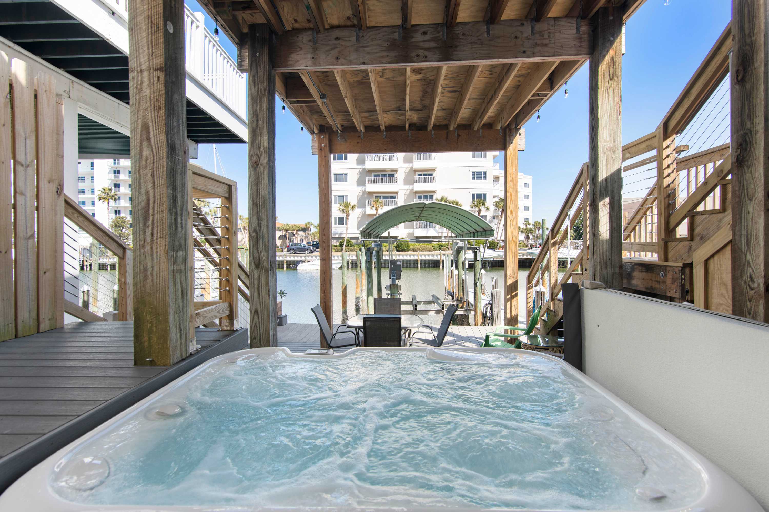 Perfect Harbor Townhome with Hot Tub, Beach Access