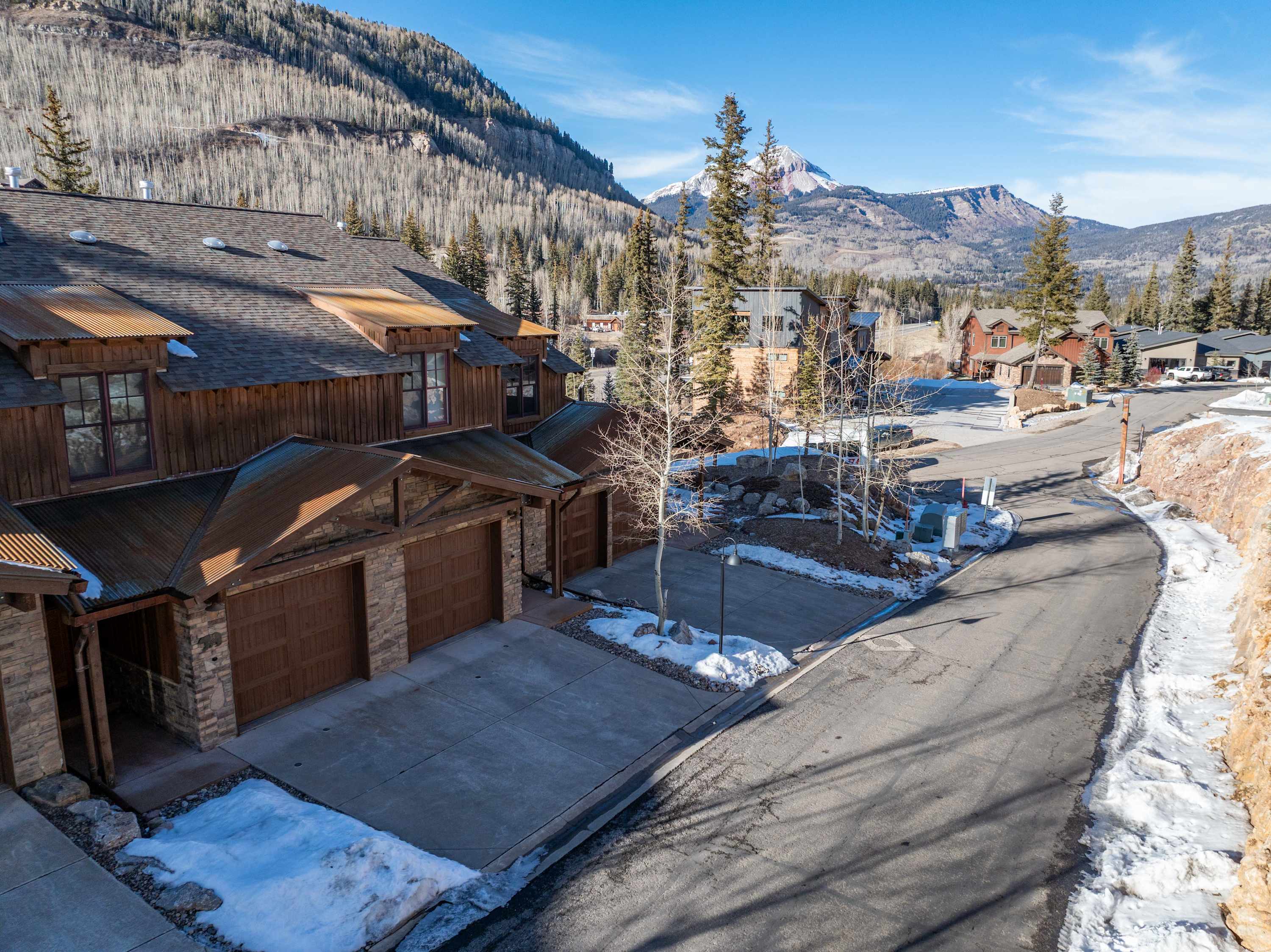 Luxury Black Bear 50 - Family Townhome