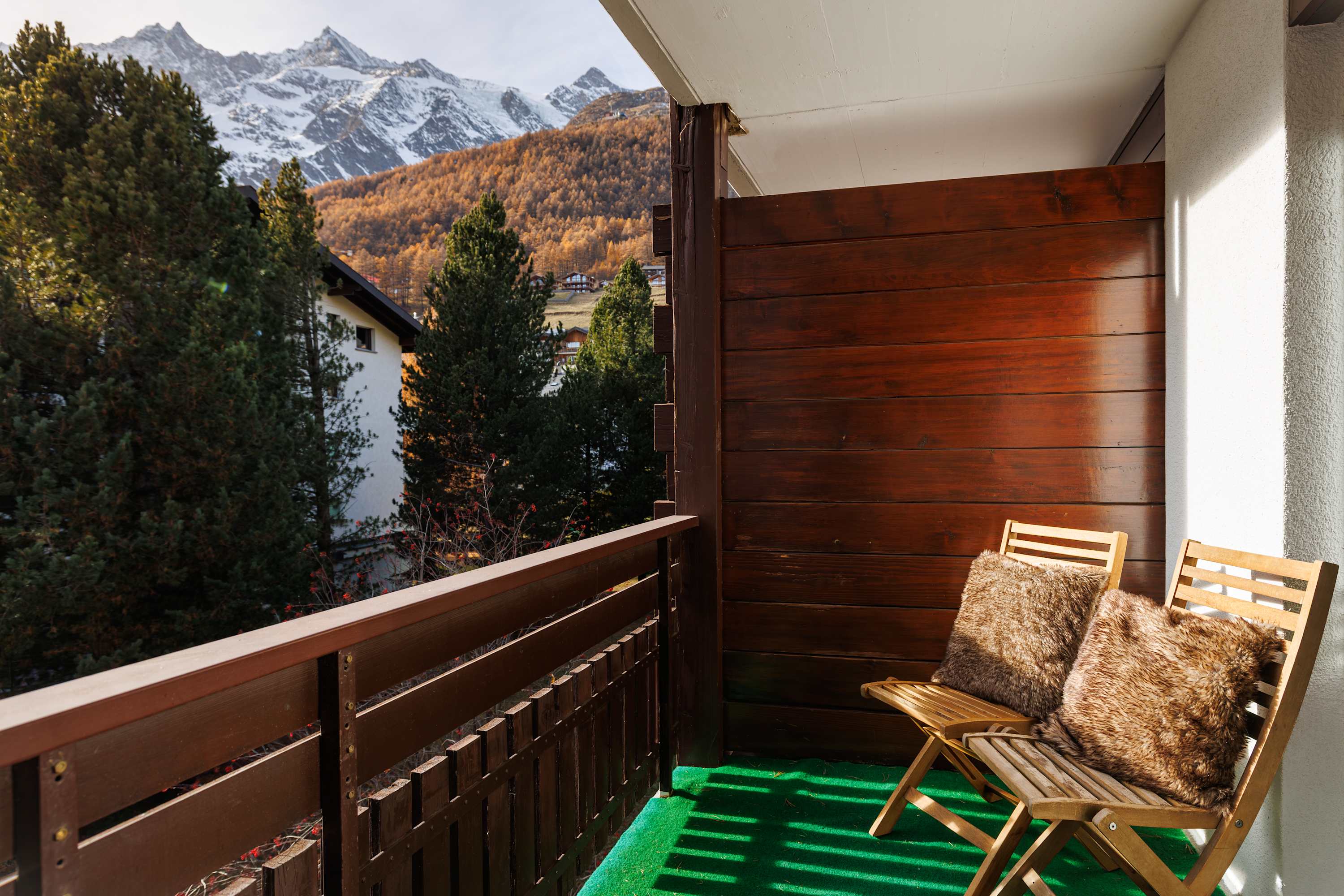 Everest 2nd floor East: Two-bedrooms flat — Saas-Fee, Valais — vacation rental