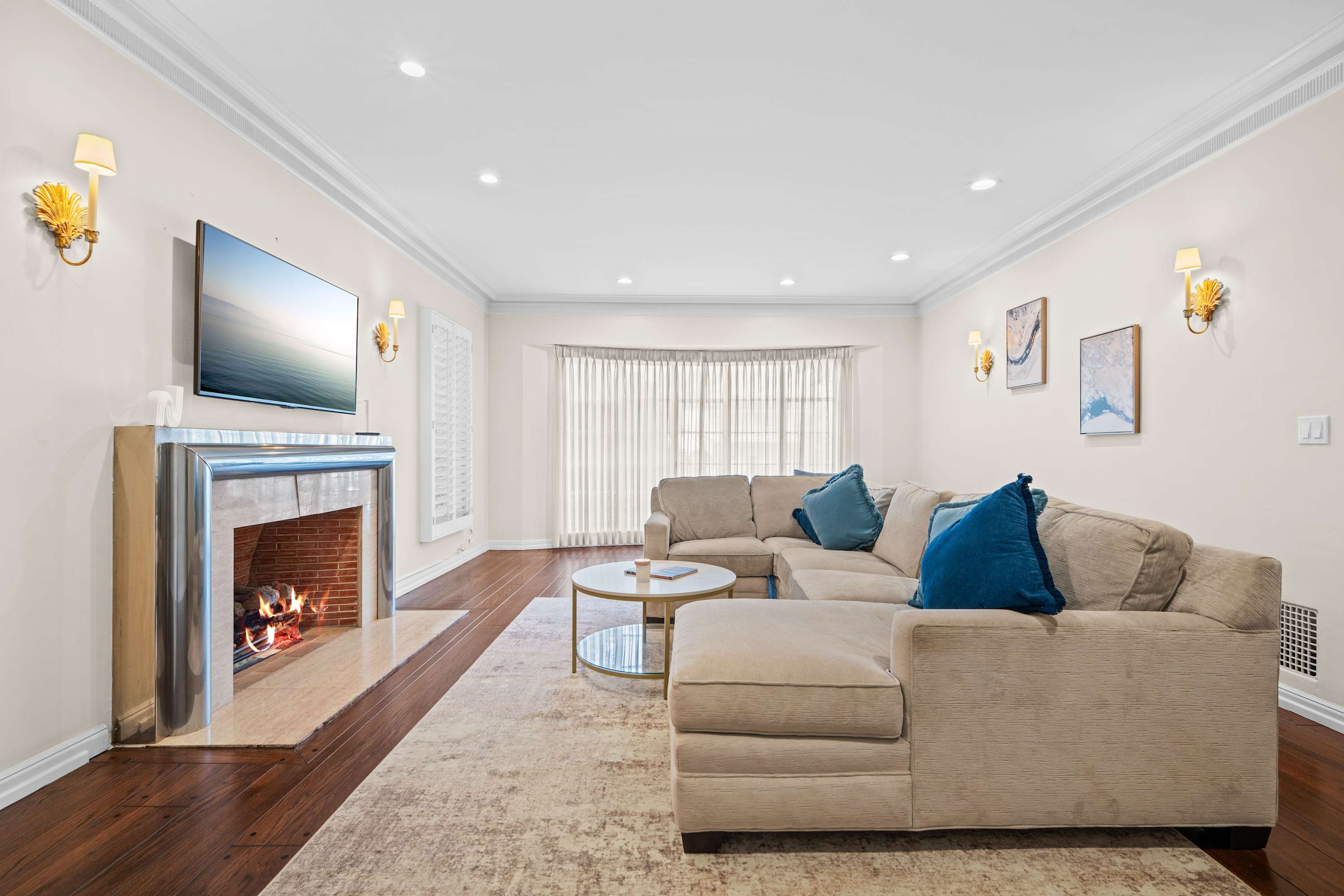 Large Beverly Hills House · Pool & Game Room