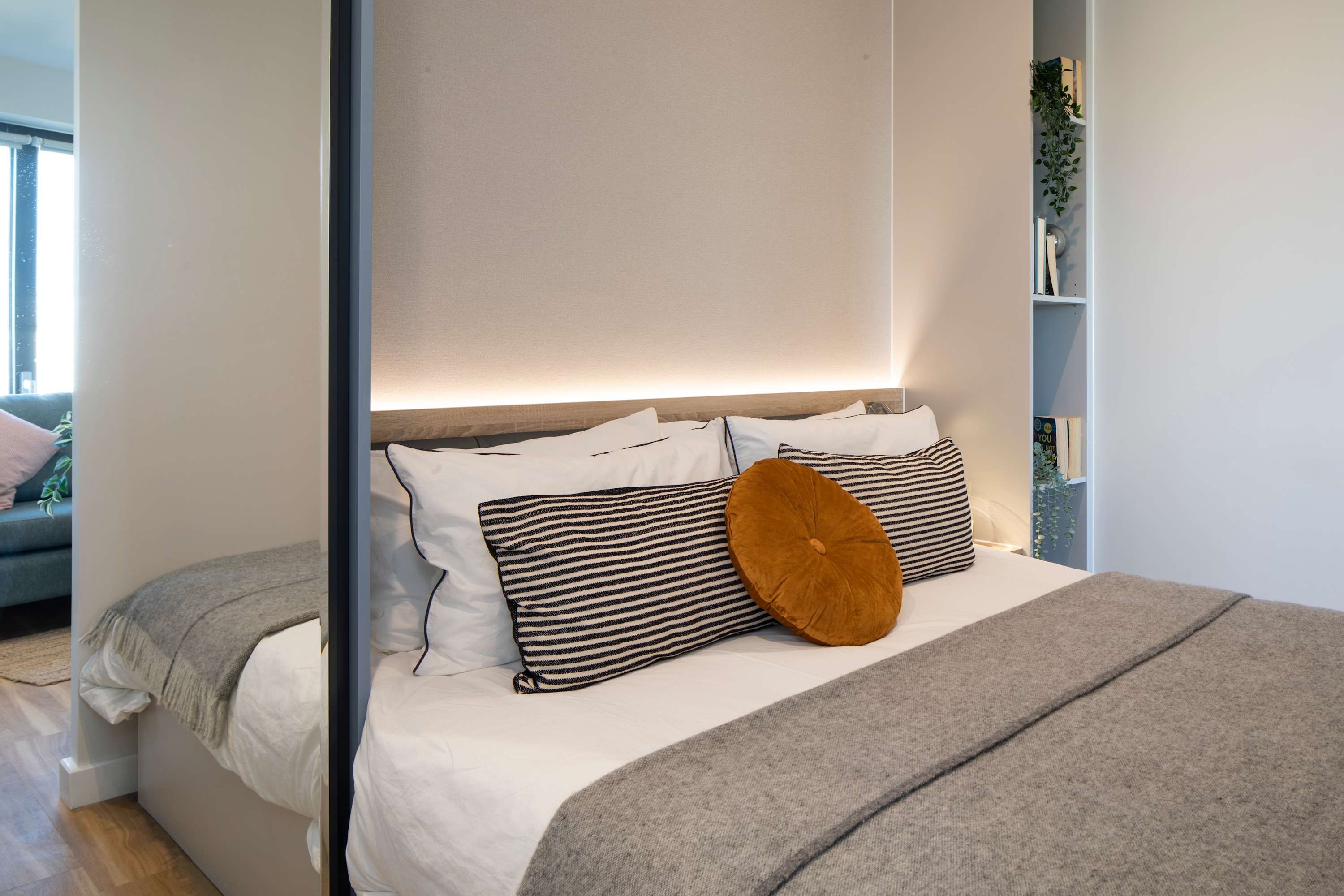 Laundy Room - CoWorking - Games Room : StayCozy
