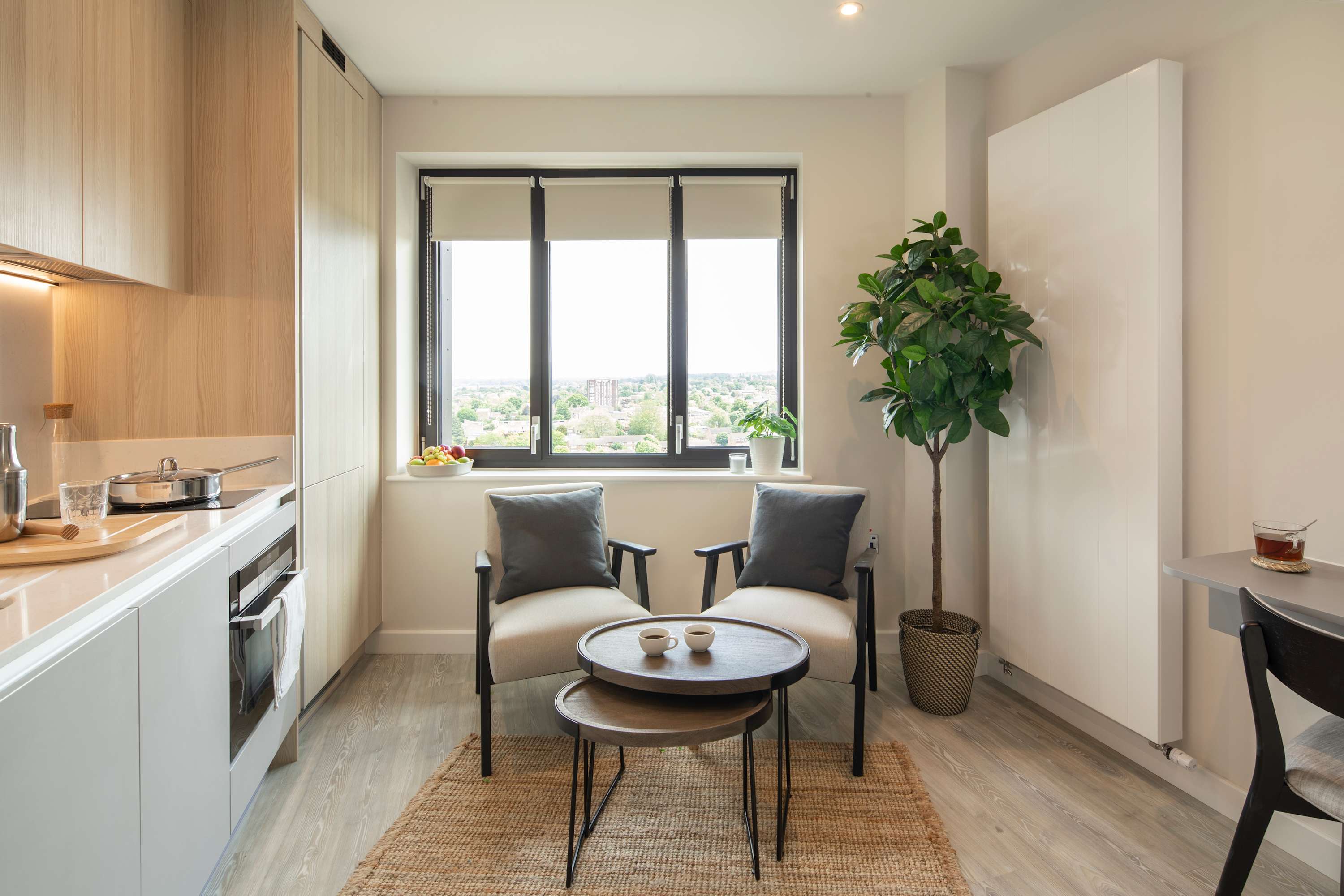 Metropolis View - CoWorking & Gym : StayCozy