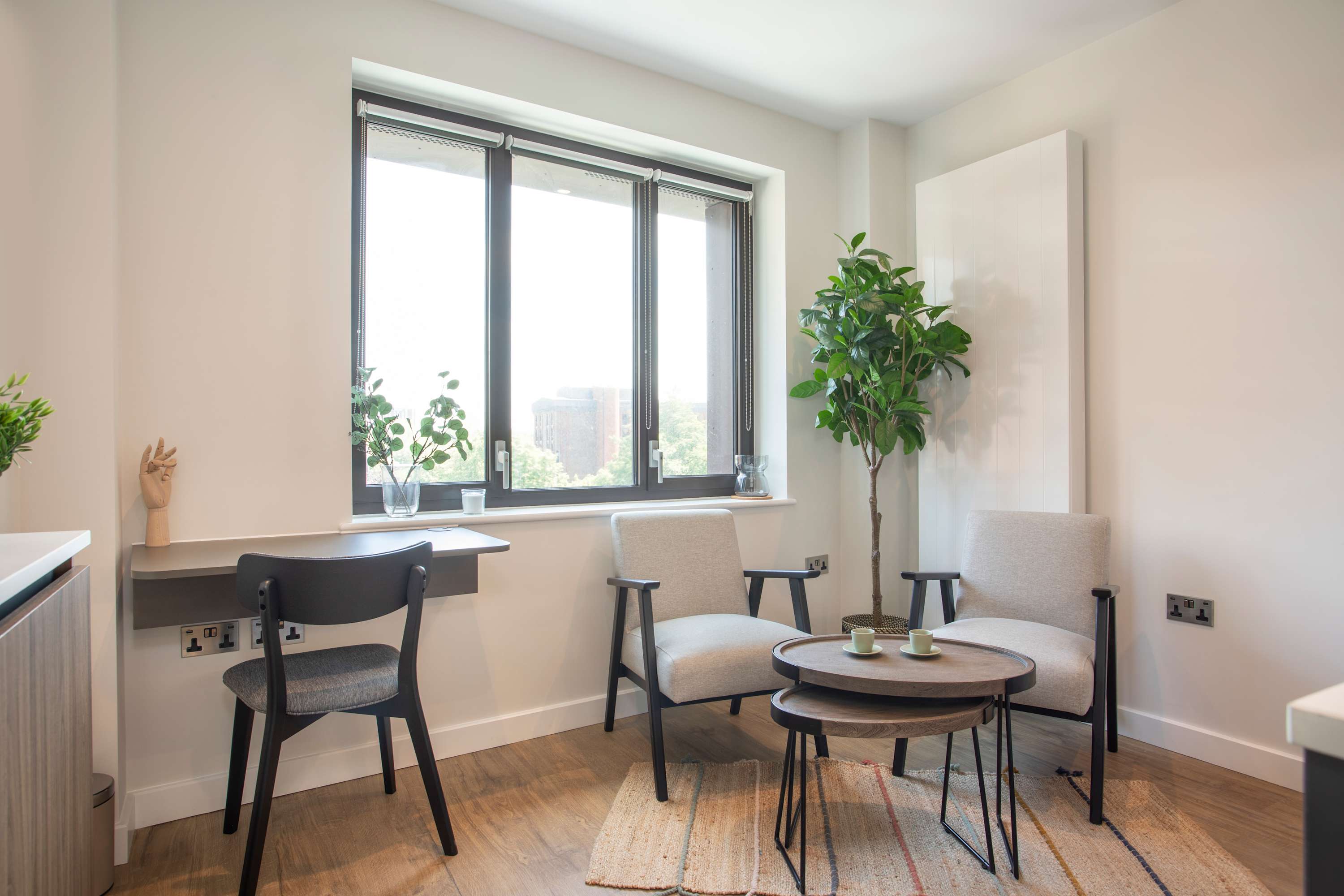 Smart Home - CoWorking - Town View : StayCozy