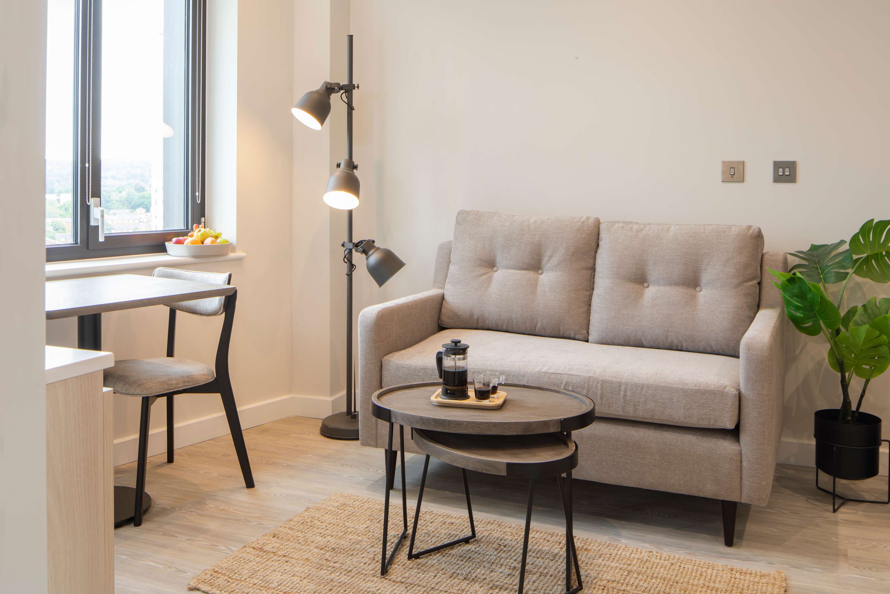 Near Croydon Station - 40+ Amenities : StayCozy