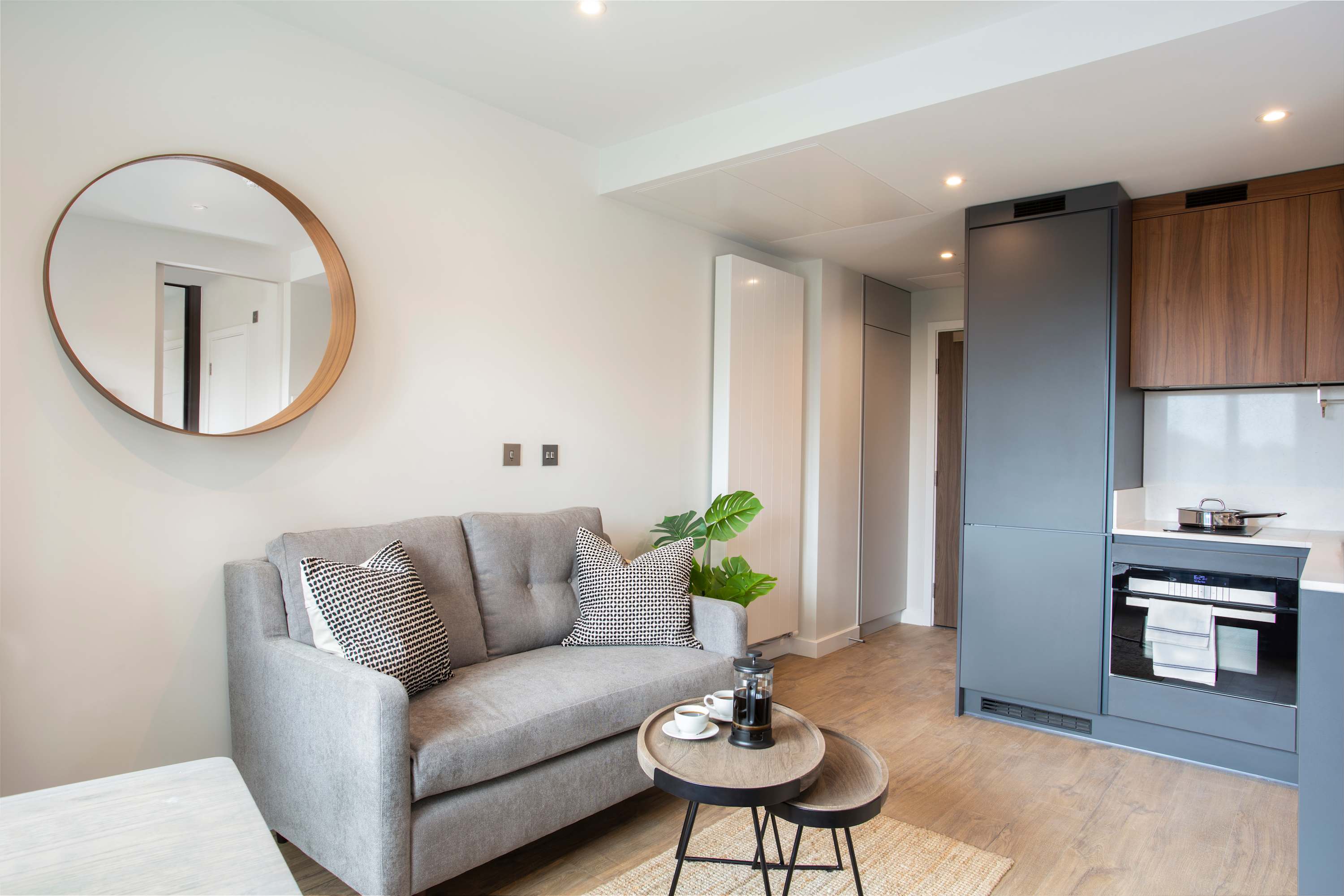 Mid-Century studio - Cinema & Games room : StayCozy