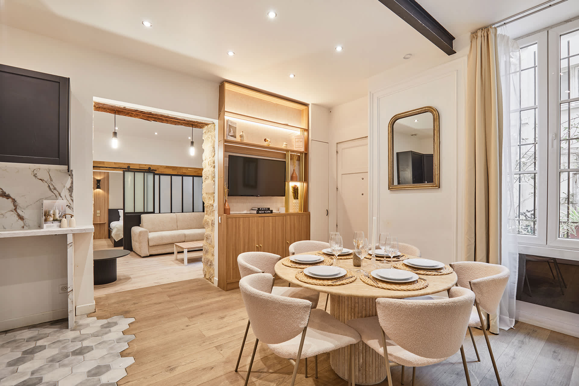 The Upper Marais Superb apartment for 8 people — Paris, Île-de-France — vacation rental