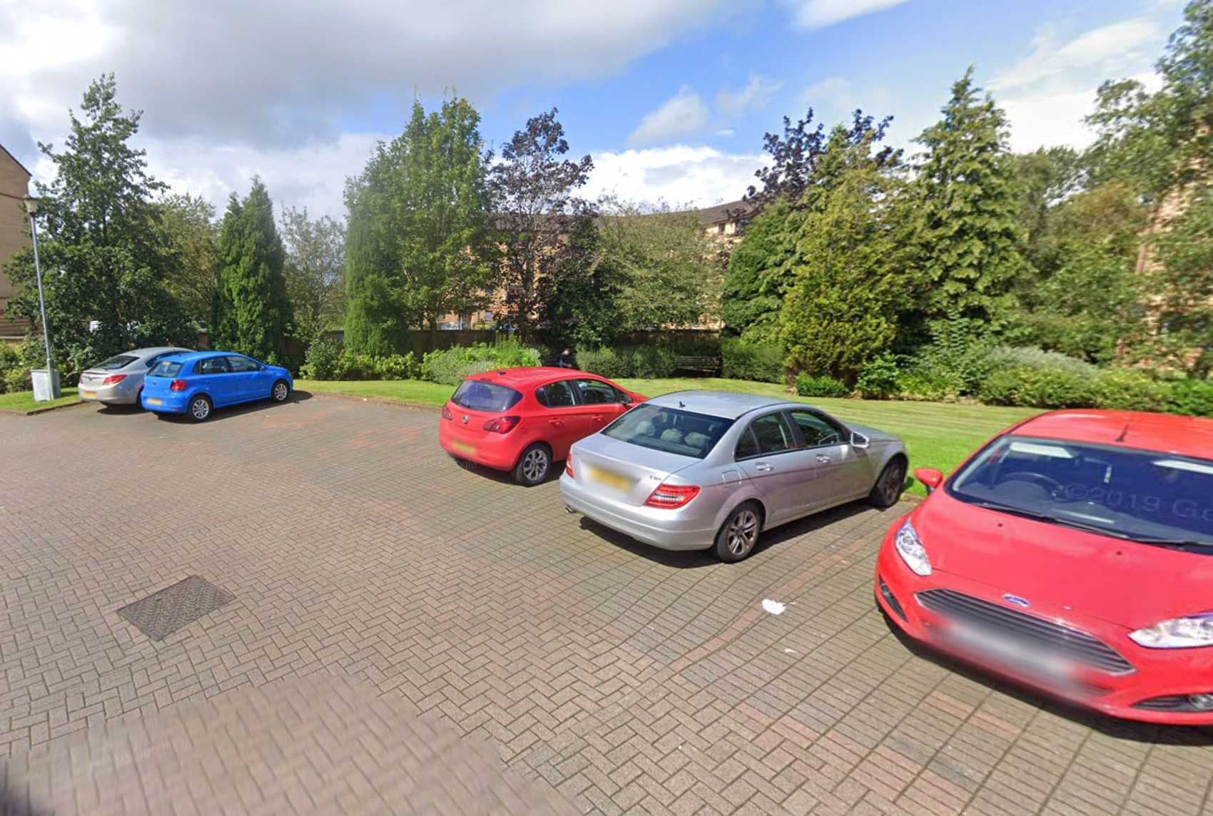 Glasgow West End 2BR, Free Parking, Subway 8 Min in Grove Park Gardens 8 G20 7JB - Property image 23 - VivreStays