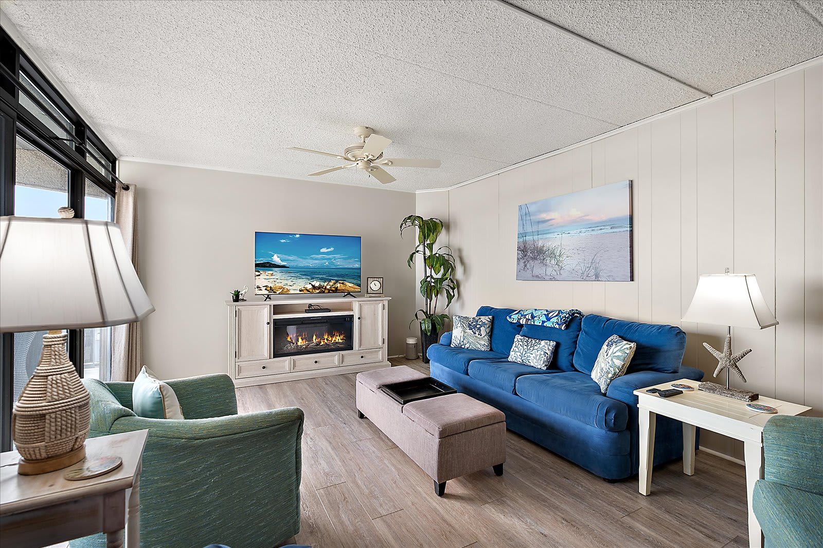 Beachfront Condo with Direct Beach Access and Pool | Photo 3