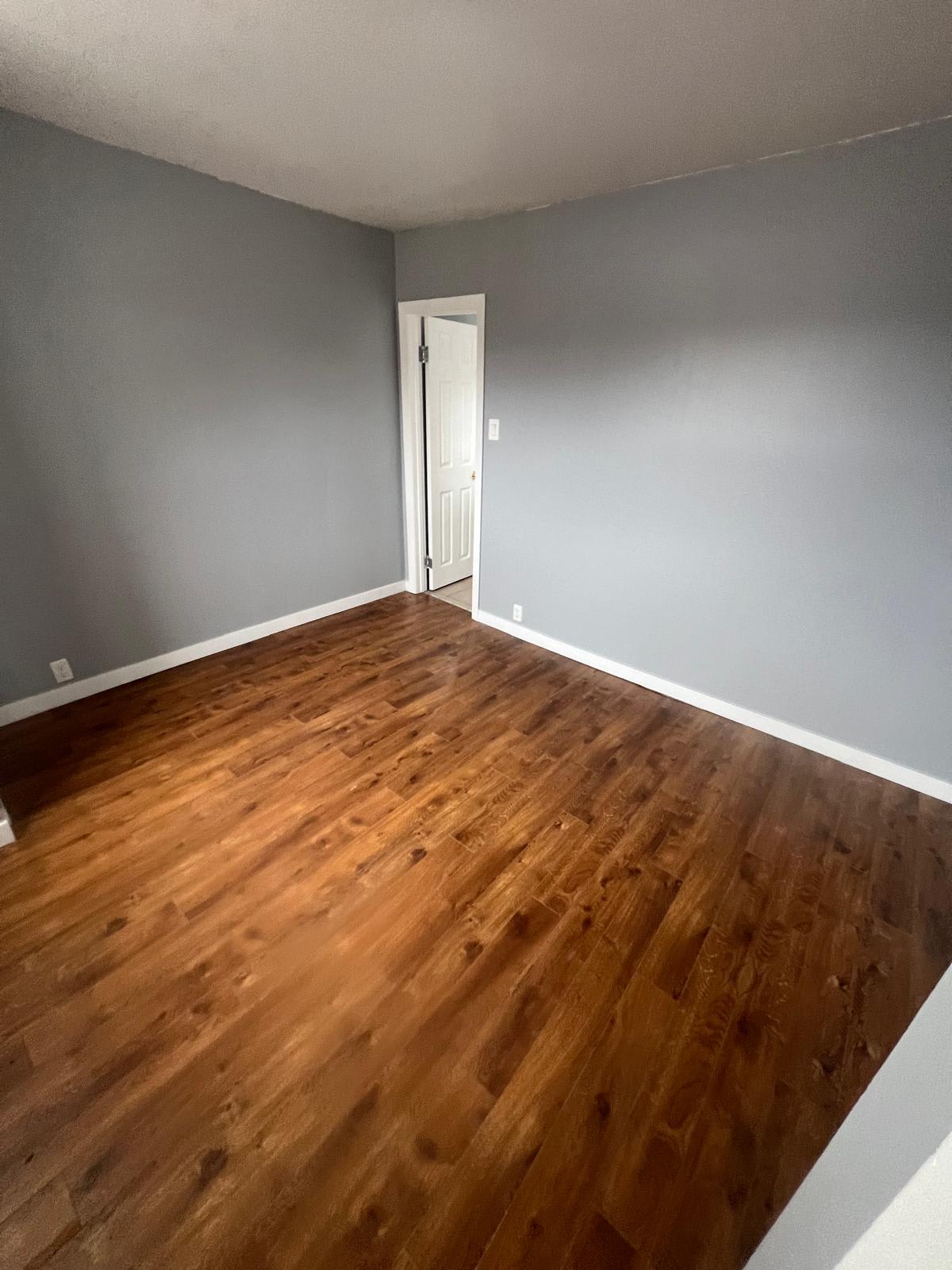 Freshly Renovated 1-bedroom Suite #05 (3rd floor)