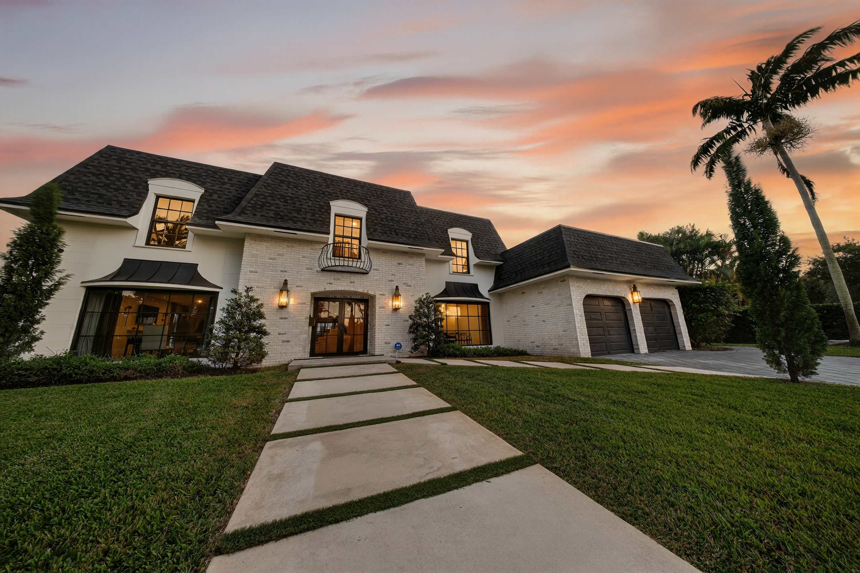 Brand New 5 bedroom Modern Home on Golf course 4