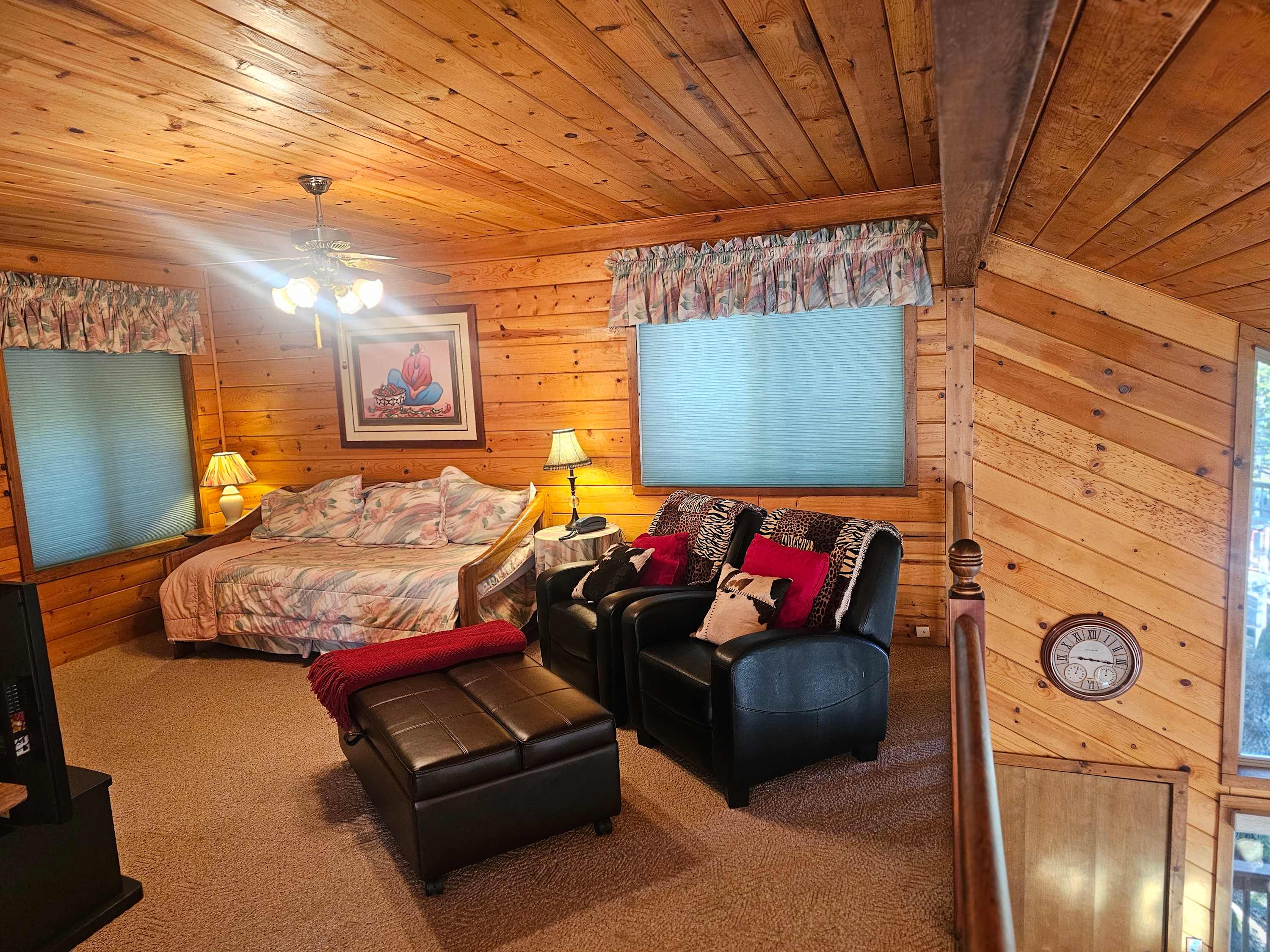  The Cozy Knotty Pine Enchantment Retreat
