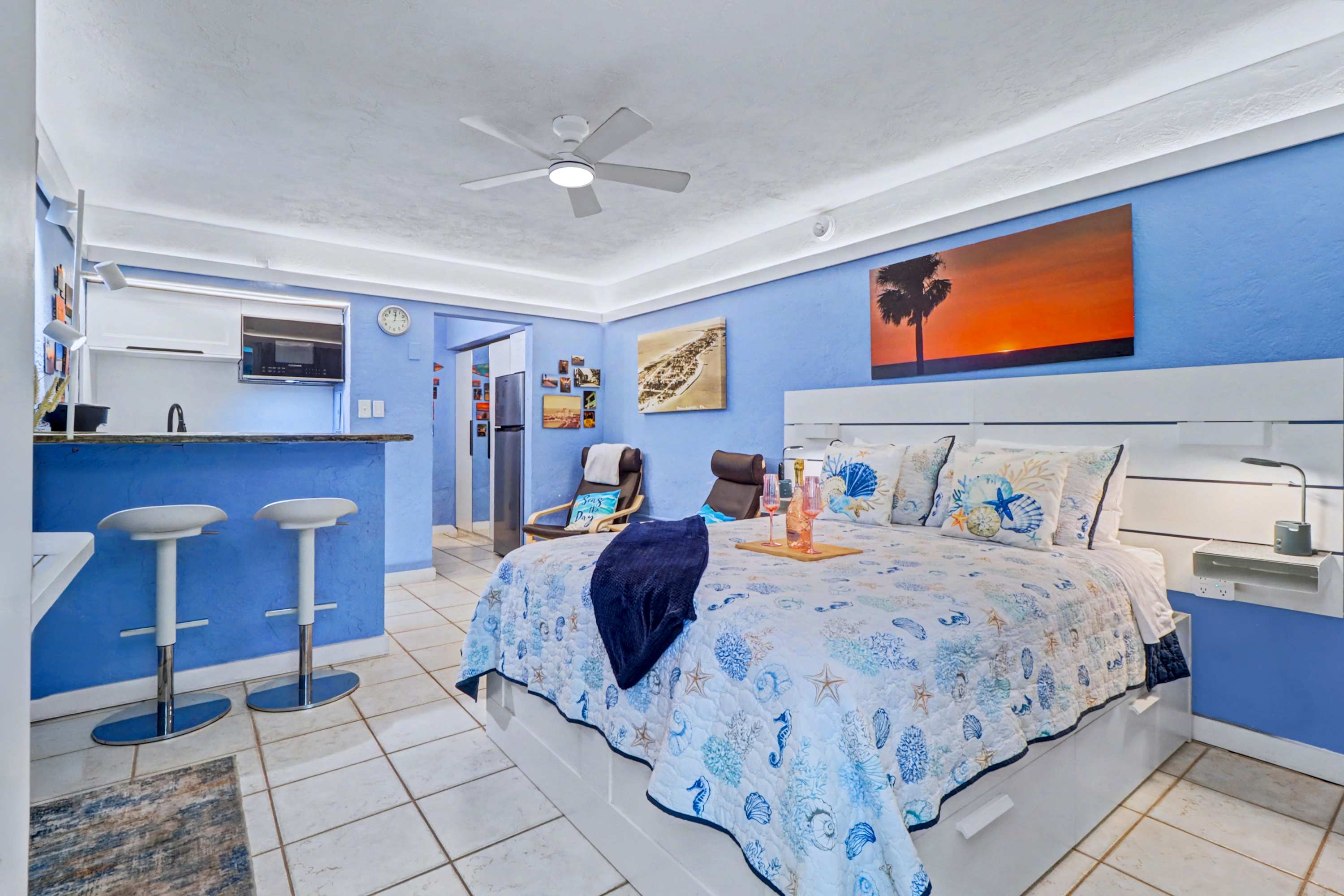 Coastal dog friendly condo with observation deck best Gulf sunset views — St. Pete Beach, FL — vacation rental