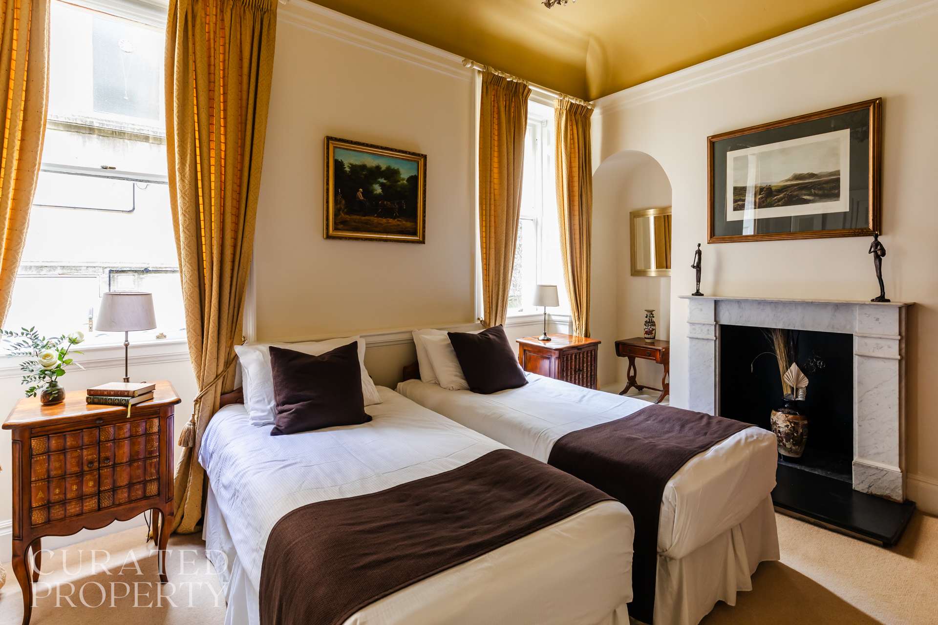 View The Admirals House - Central Bath & Free Parking! in Vineyards 20 BA1 5NA The Admirals House - Central Bath & Free Parking! in Vineyards 20 BA1 5NA - Property image 29 - VivreStays