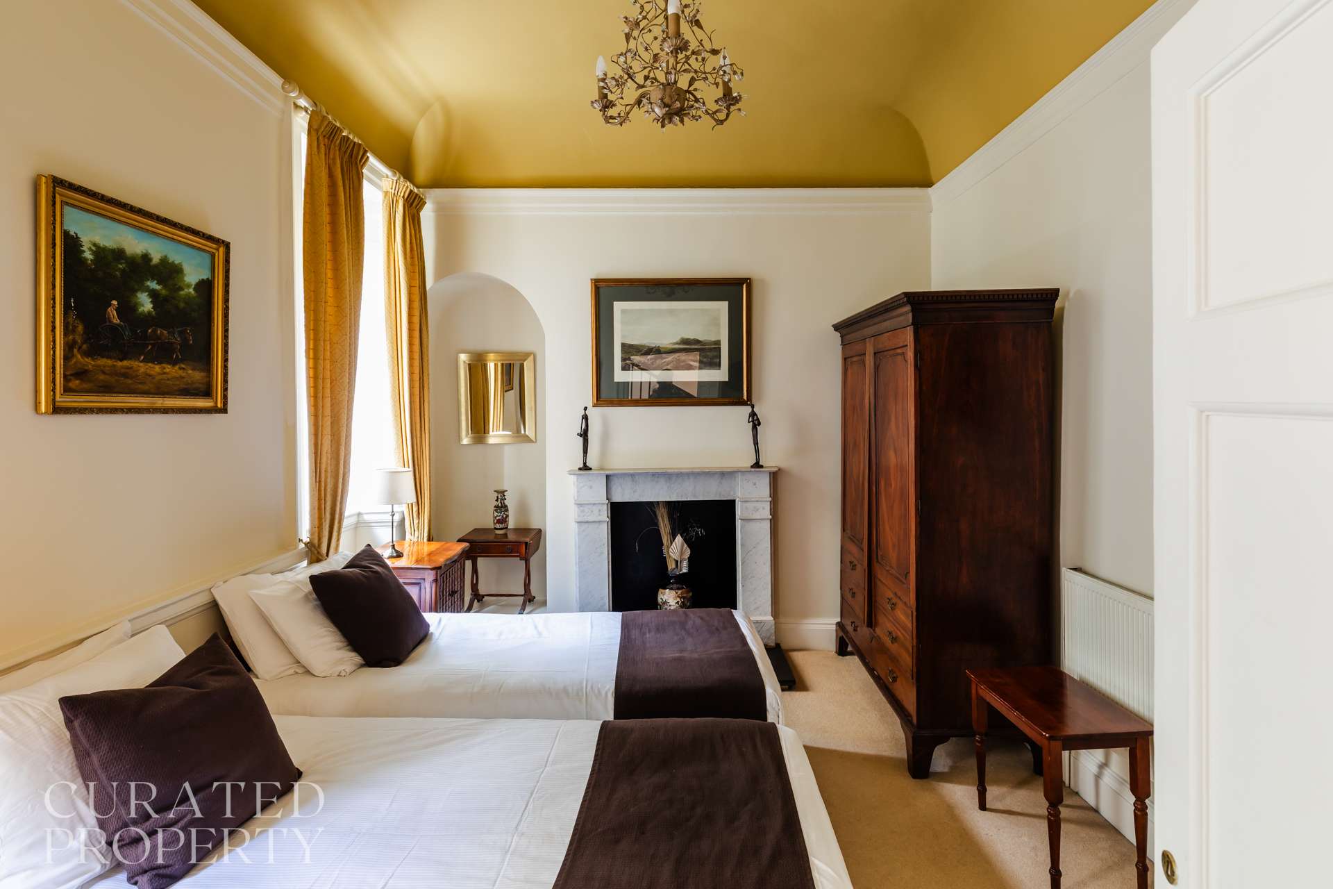 View The Admirals House - Central Bath & Free Parking! in Vineyards 20 BA1 5NA The Admirals House - Central Bath & Free Parking! in Vineyards 20 BA1 5NA - Property image 28 - VivreStays
