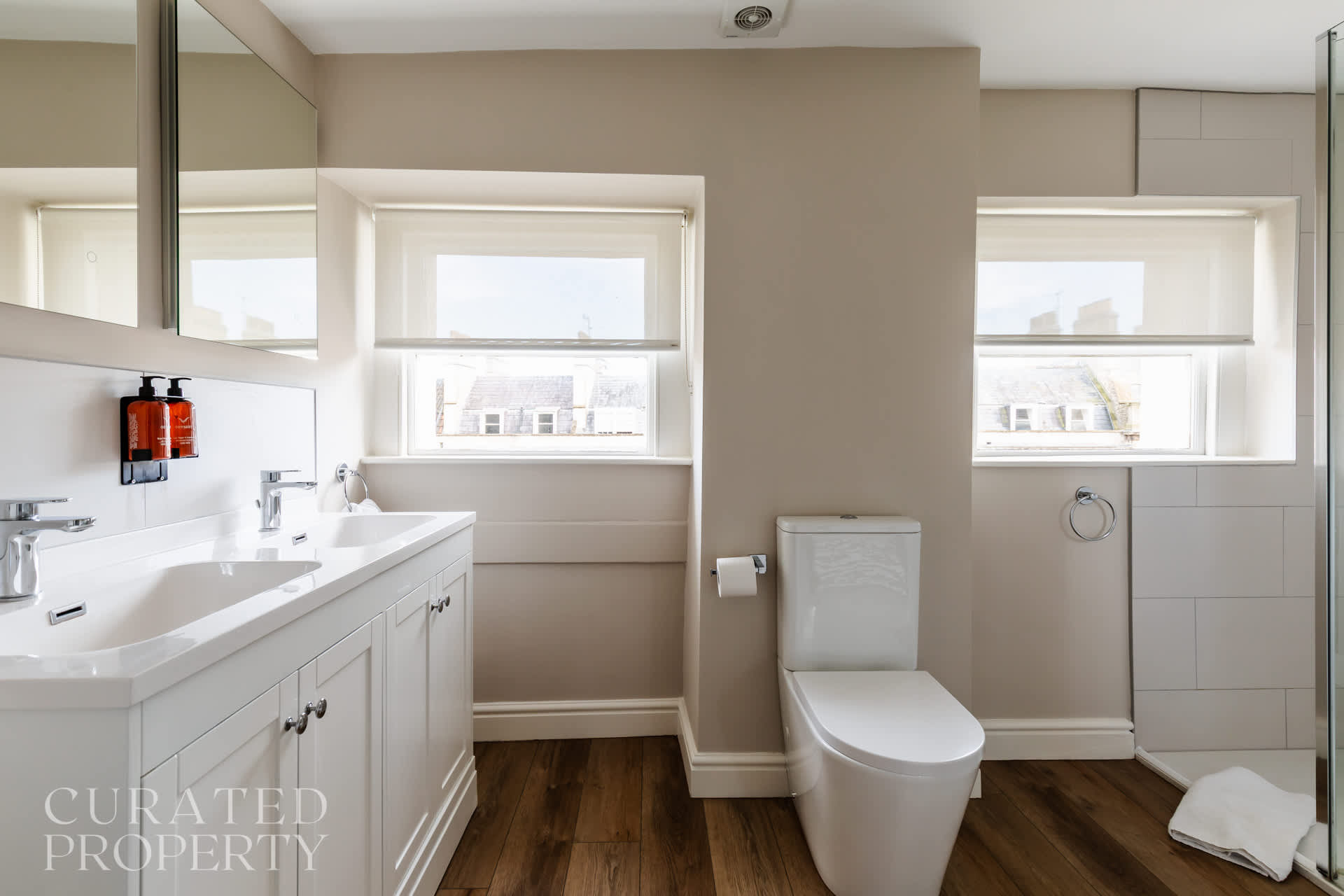 View The Admirals House - Central Bath & Free Parking! in Vineyards 20 BA1 5NA The Admirals House - Central Bath & Free Parking! in Vineyards 20 BA1 5NA - Property image 48 - VivreStays